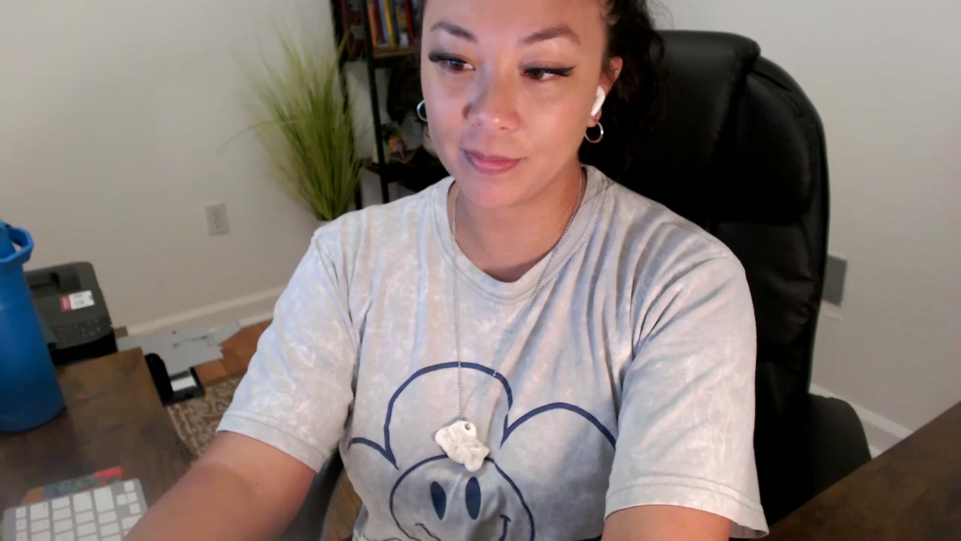Gallery image thumbnail from MickaylaStar's myfreecams stream on, 06/27/2025, 17:16 image 2 of 20