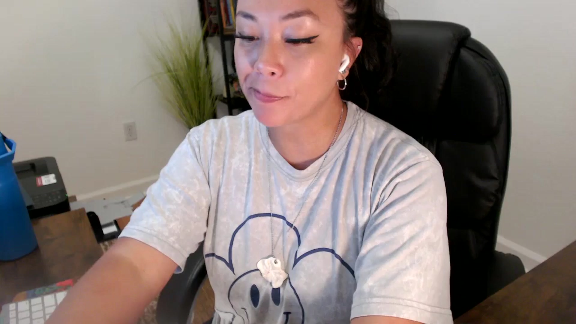 Gallery image thumbnail from MickaylaStar's myfreecams stream on, 06/27/2025, 17:16 image 20 of 20