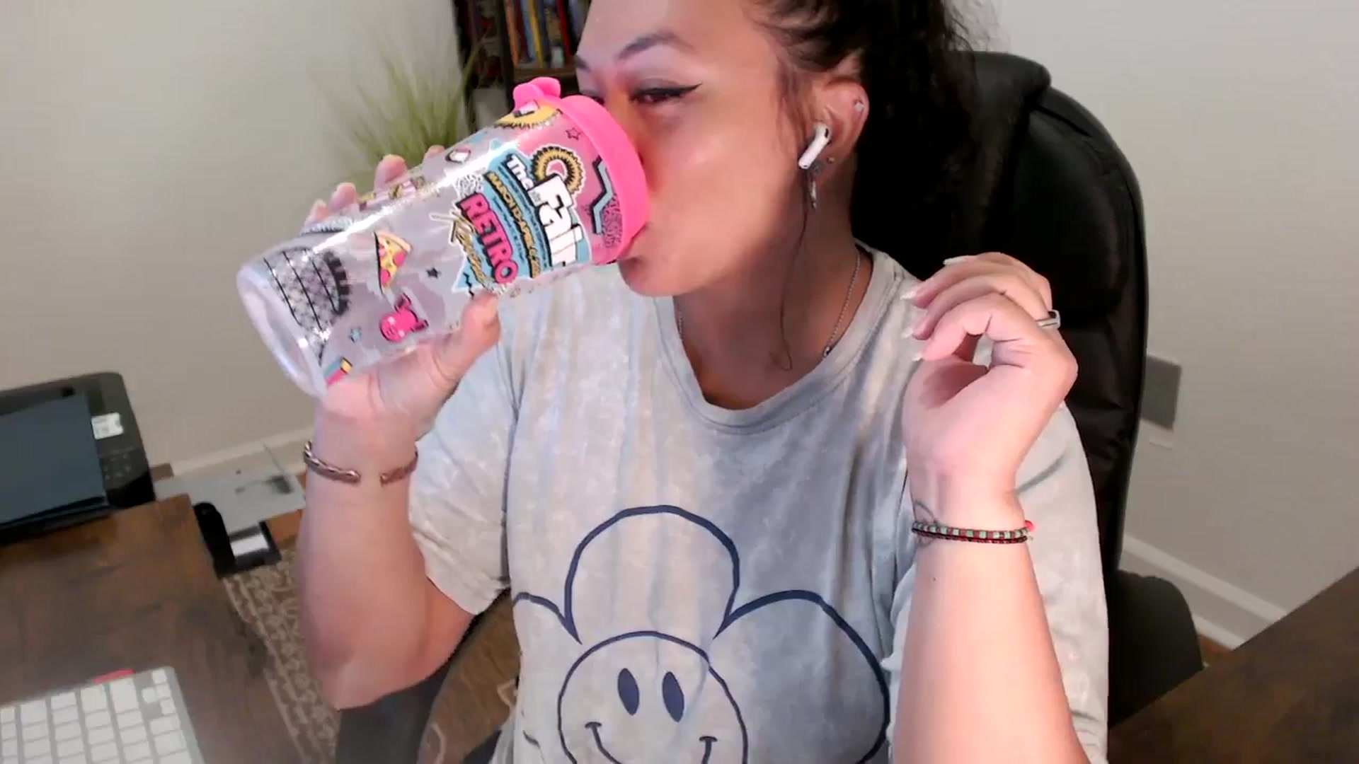 Gallery image thumbnail from MickaylaStar's myfreecams stream on, 06/27/2025, 21:15 image 3 of 20