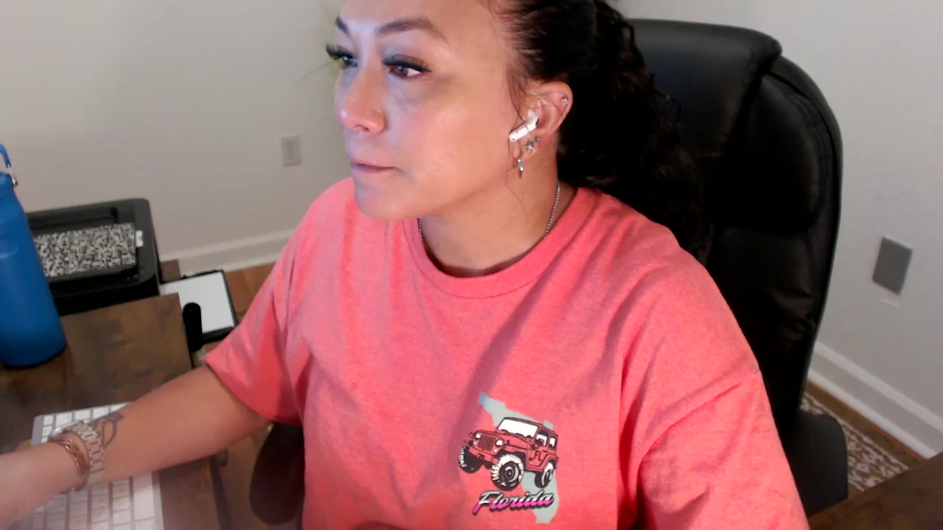 Gallery image thumbnail from MickaylaStar's myfreecams stream on, 06/30/2025, 16:16 image 3 of 20