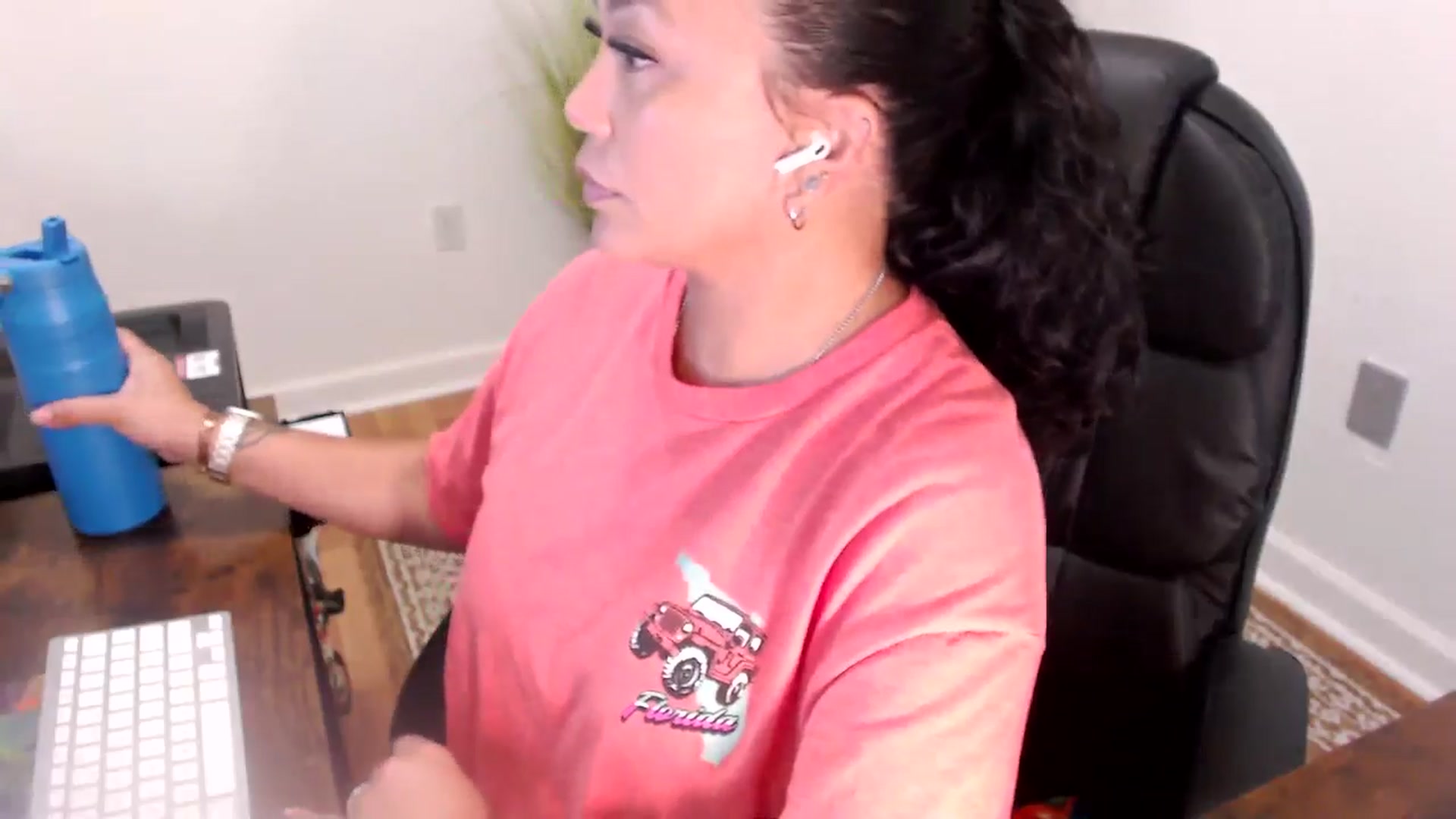 Gallery image thumbnail from MickaylaStar's myfreecams stream on, 06/30/2025, 16:16 image 20 of 20