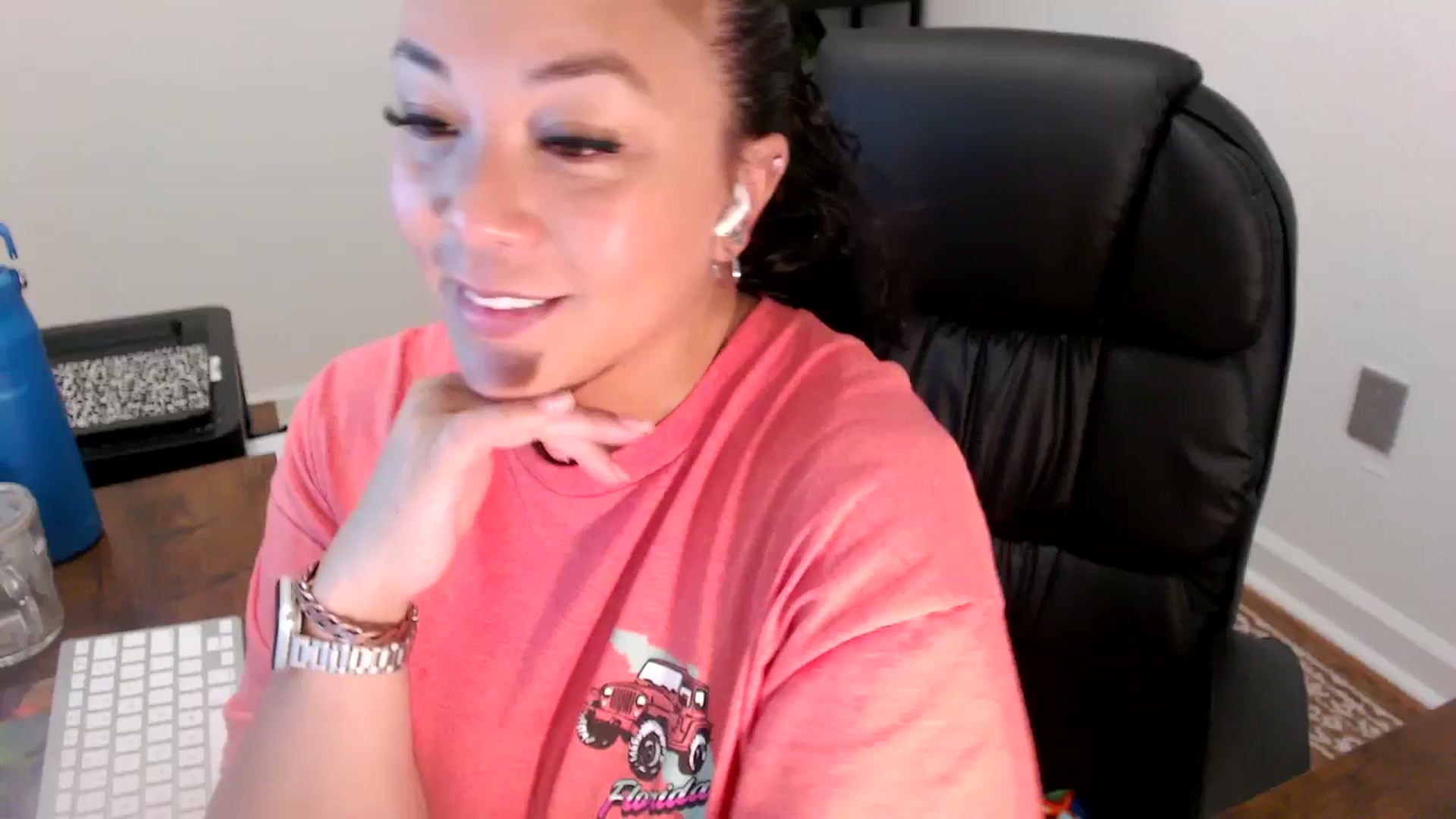 Gallery image thumbnail from MickaylaStar's myfreecams stream on, 06/30/2025, 16:16 image 1 of 20