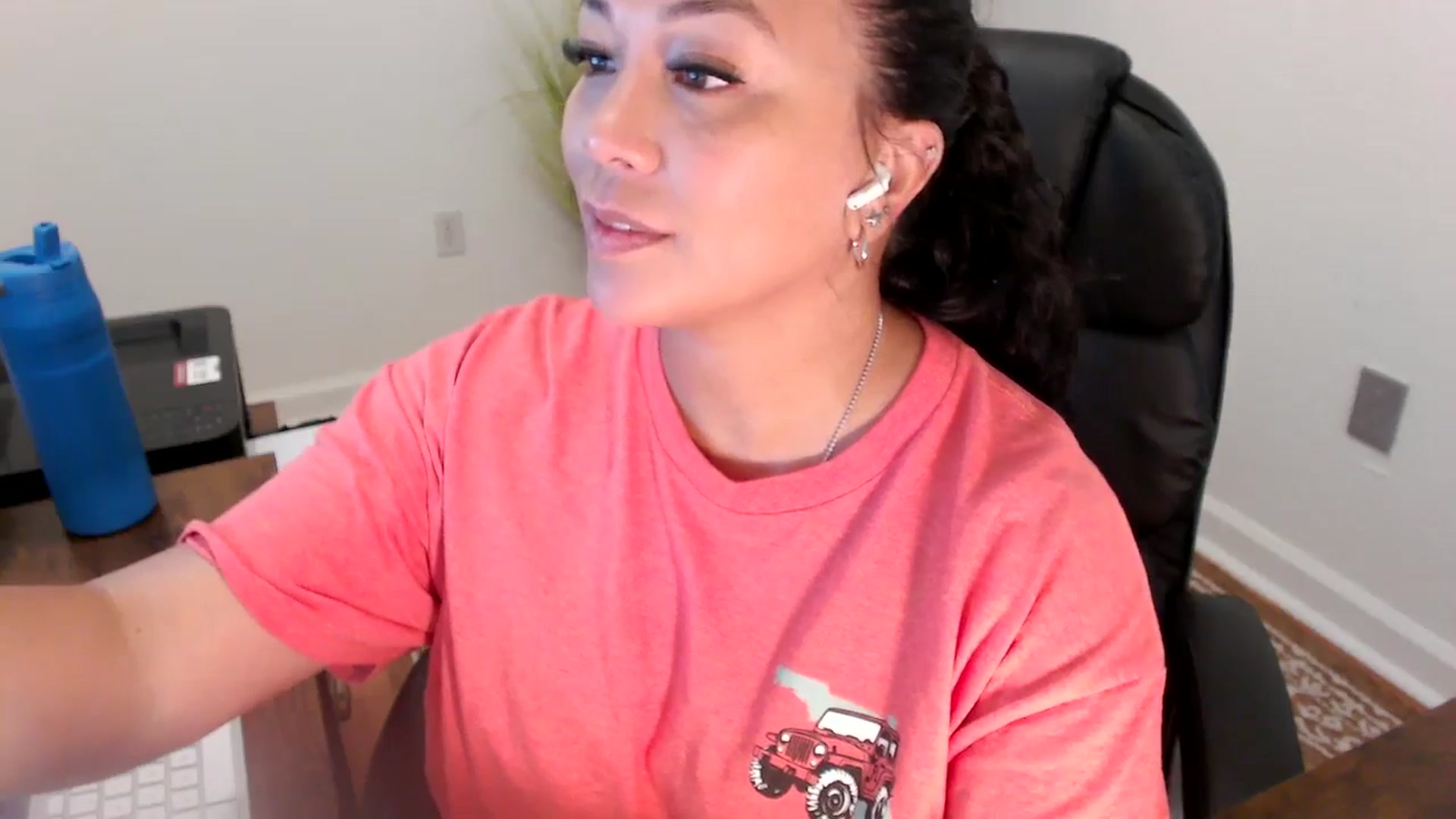 Gallery image thumbnail from MickaylaStar's myfreecams stream on, 06/30/2025, 16:16 image 11 of 20