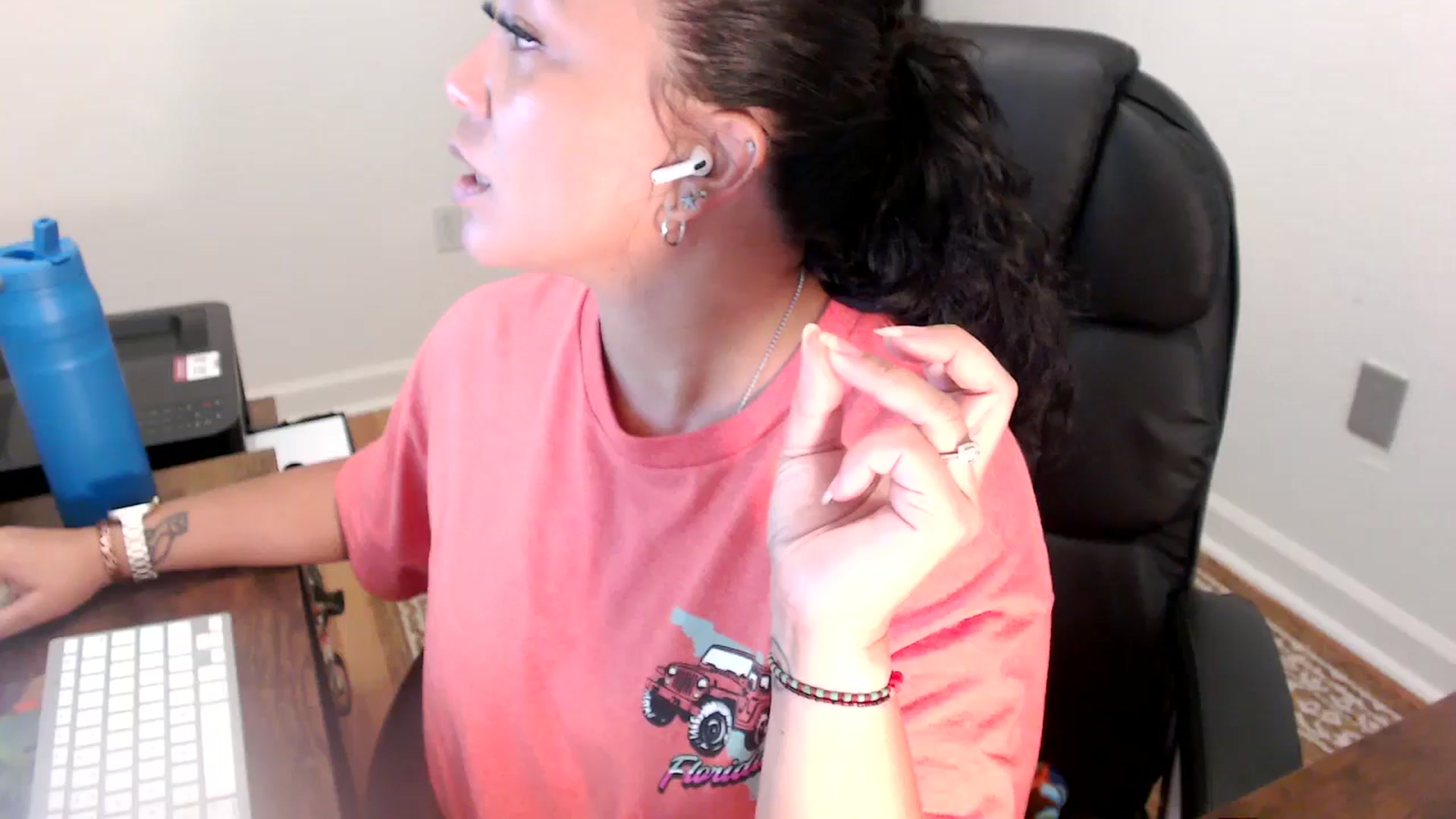 Gallery image thumbnail from MickaylaStar's myfreecams stream on, 06/30/2025, 16:16 image 16 of 20