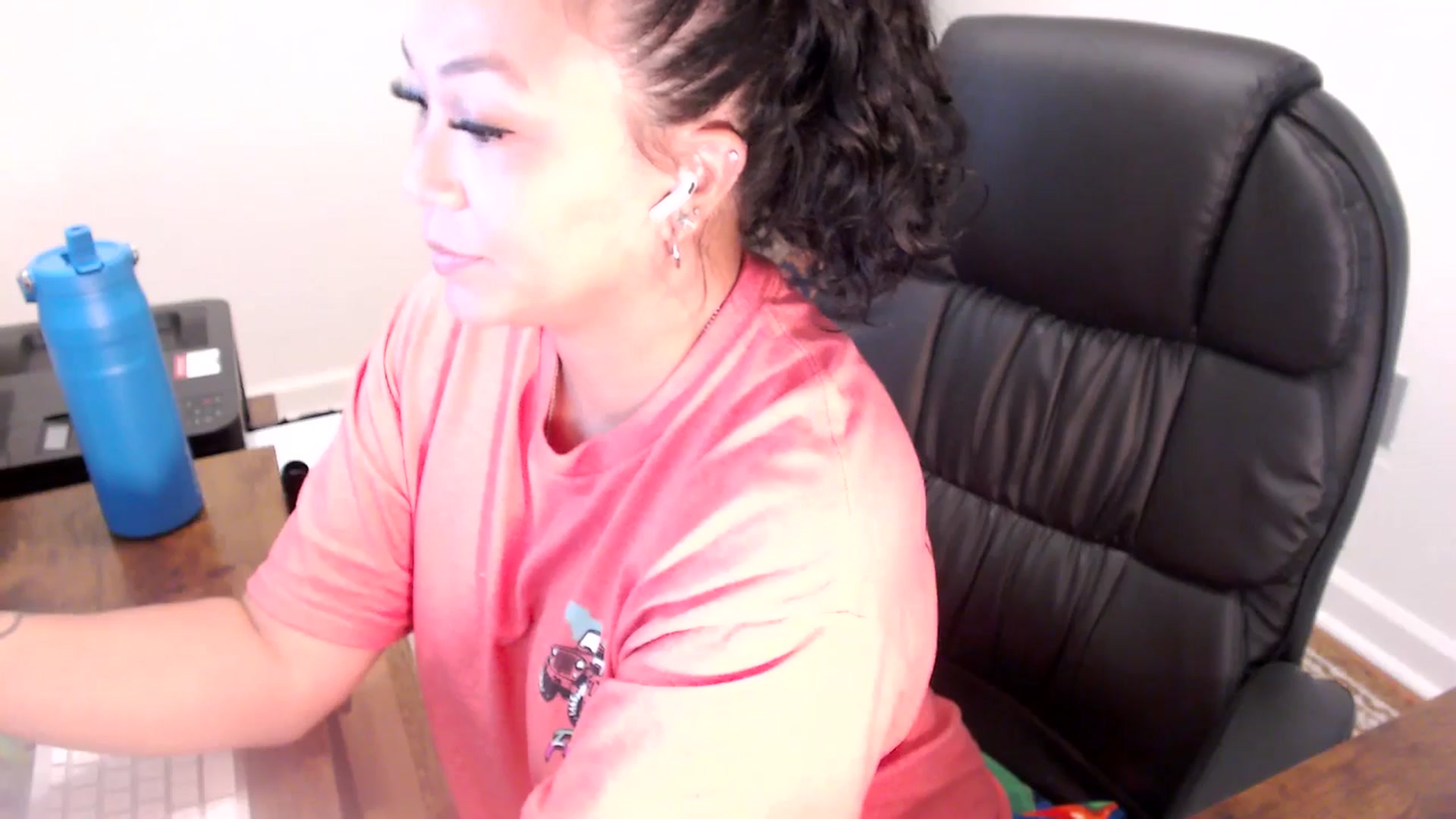 Gallery image thumbnail from MickaylaStar's myfreecams stream on, 06/30/2025, 16:47 image 16 of 20
