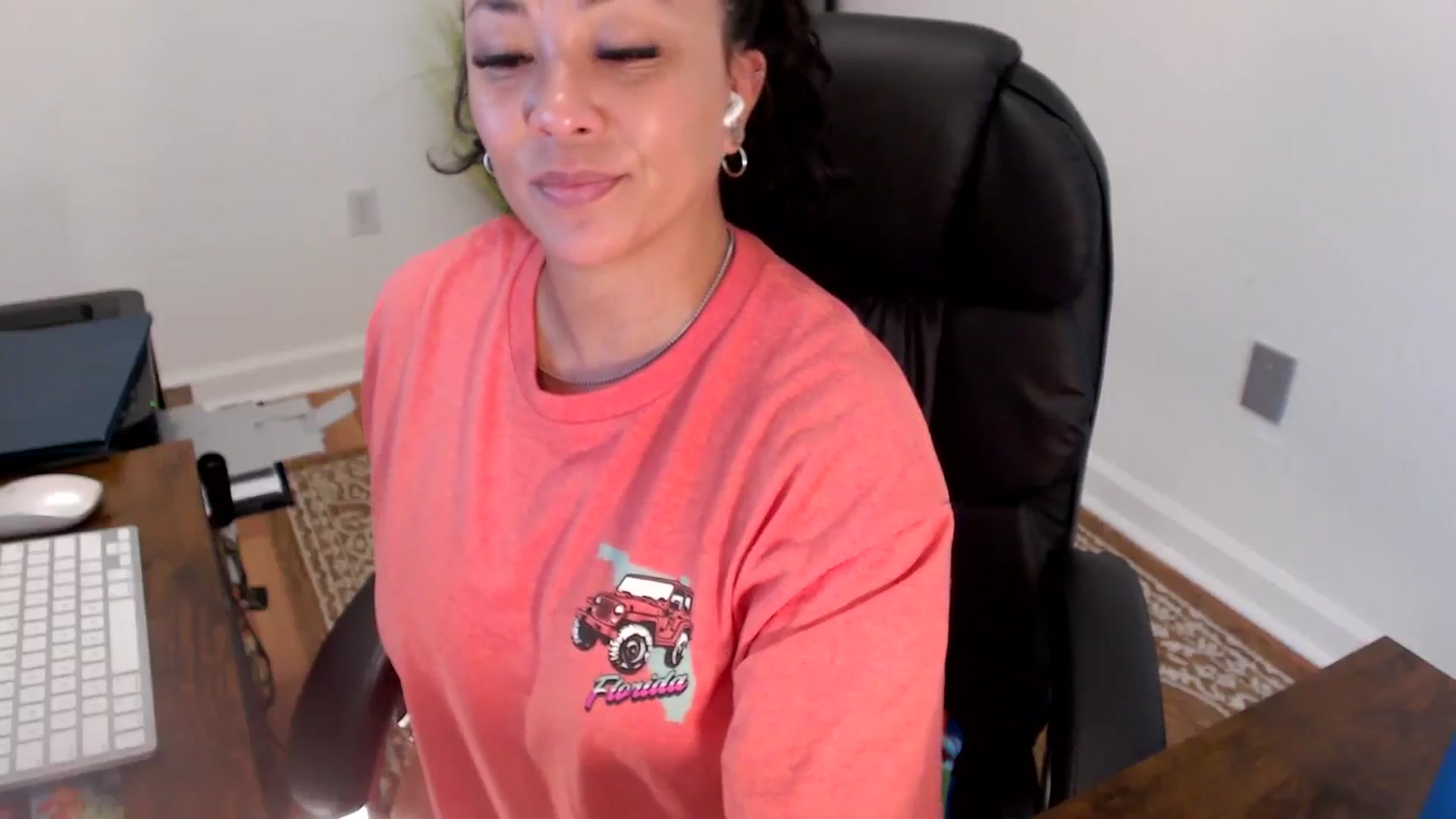 Gallery image thumbnail from MickaylaStar's myfreecams stream on, 06/30/2025, 19:51 image 14 of 20
