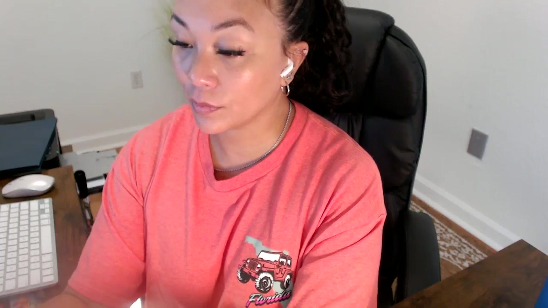 Gallery image thumbnail from MickaylaStar's myfreecams stream on, 06/30/2025, 19:51 image 11 of 20