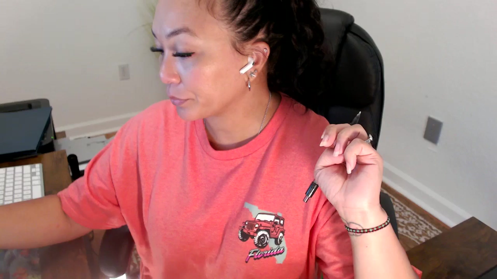 Gallery image thumbnail from MickaylaStar's myfreecams stream on, 06/30/2025, 19:51 image 4 of 20