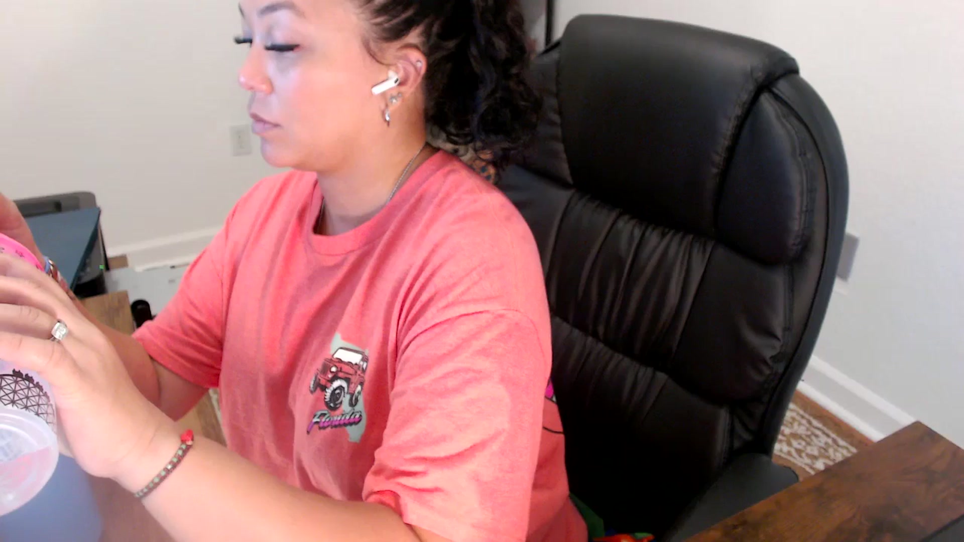 Gallery image thumbnail from MickaylaStar's myfreecams stream on, 06/30/2025, 19:51 image 3 of 20