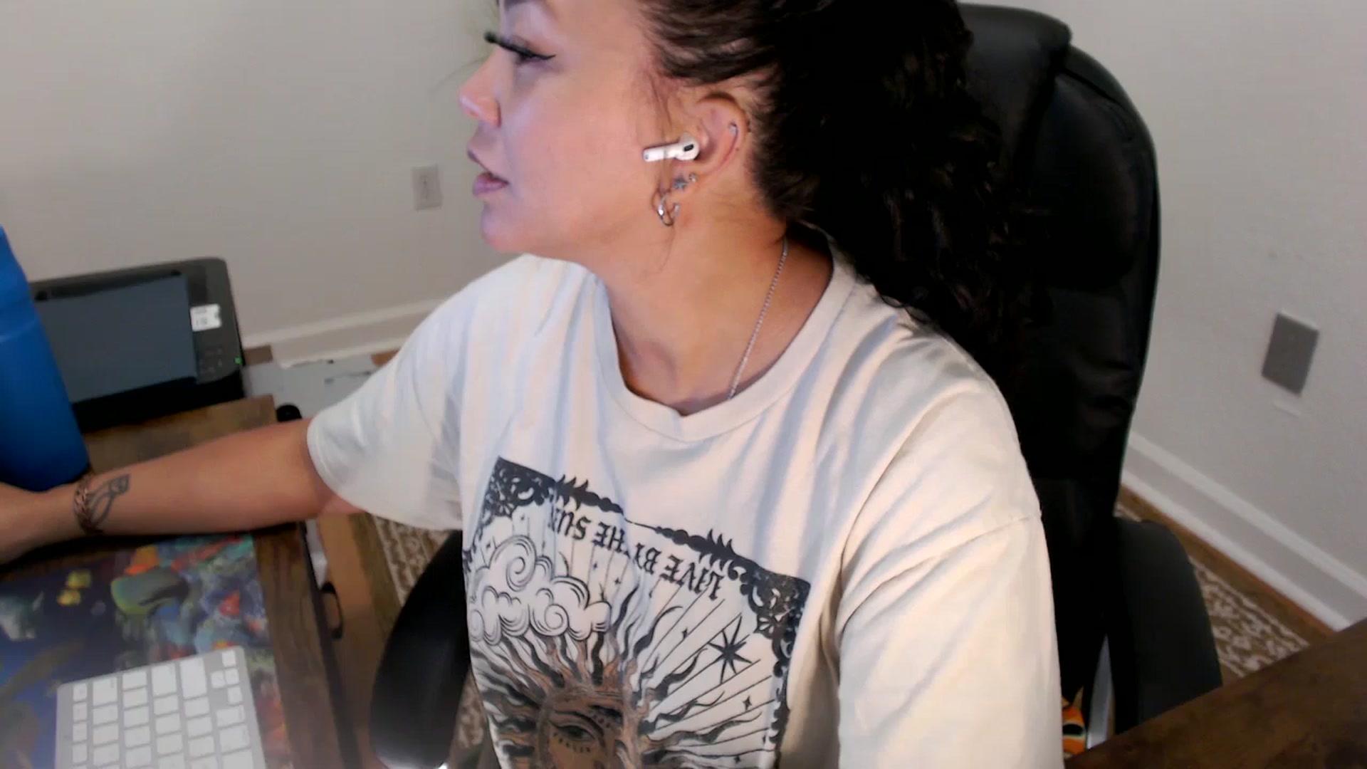 Gallery image thumbnail from MickaylaStar's myfreecams stream on, 07/01/2025, 16:25 image 3 of 20
