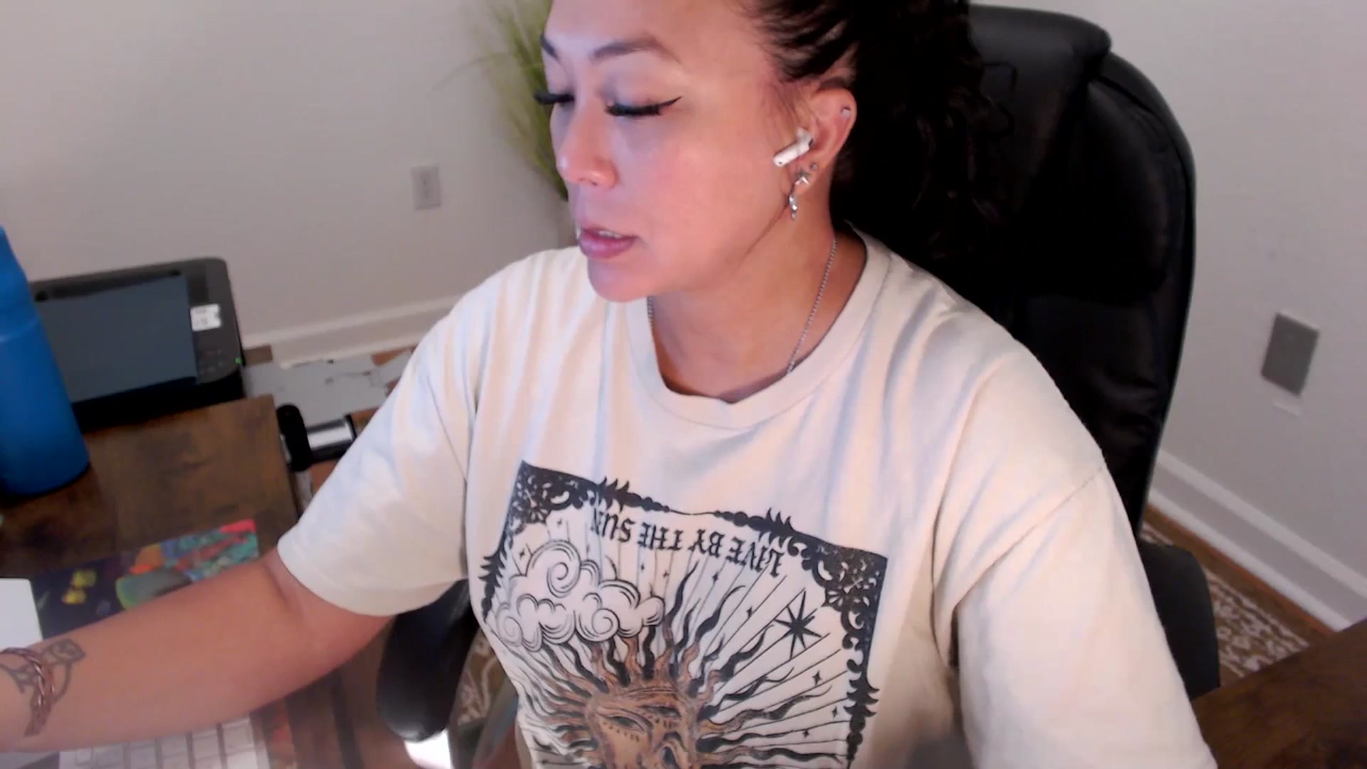 Gallery image thumbnail from MickaylaStar's myfreecams stream on, 07/01/2025, 16:25 image 2 of 20