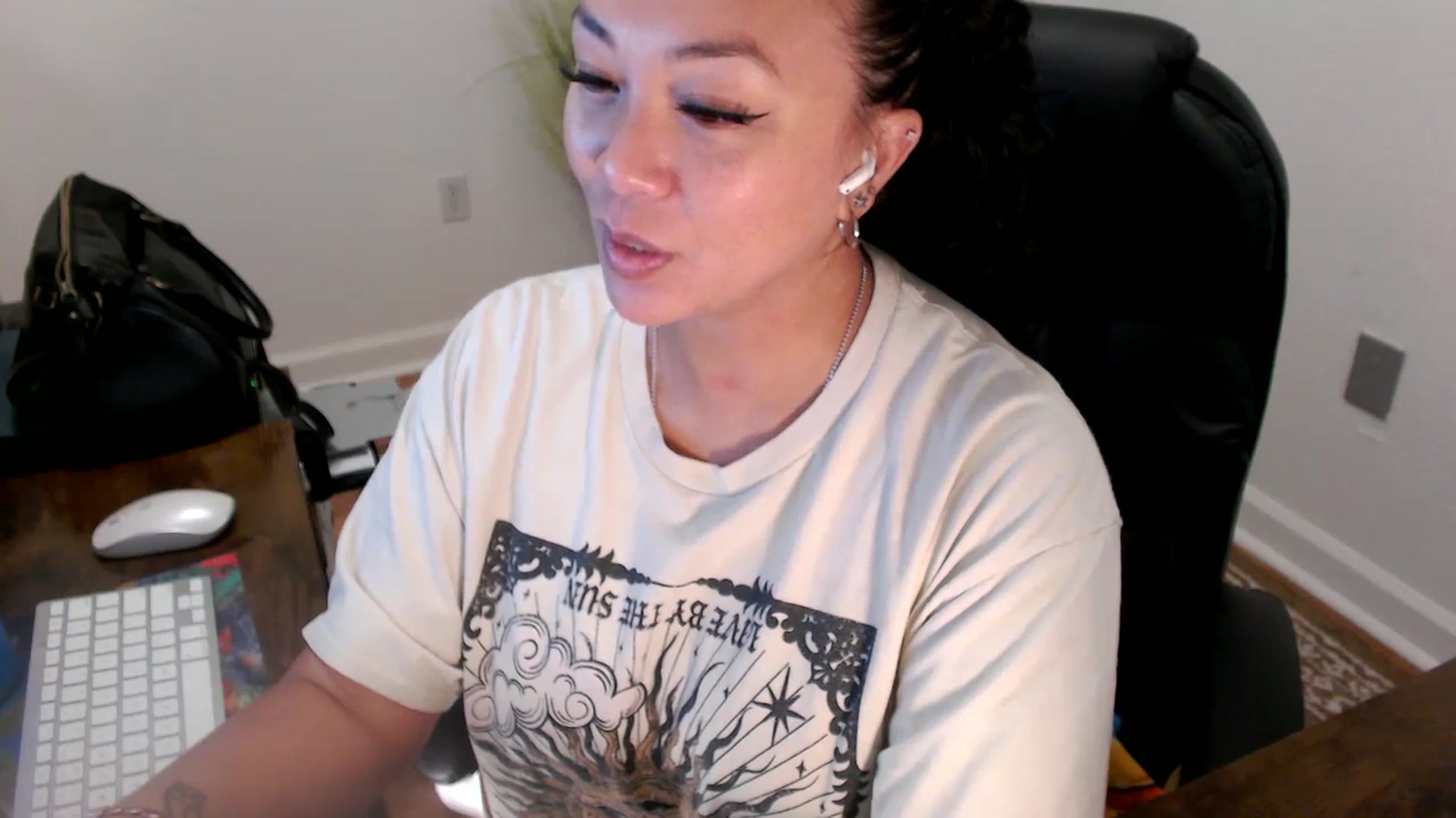 Gallery image thumbnail from MickaylaStar's myfreecams stream on, 07/01/2025, 16:25 image 19 of 20