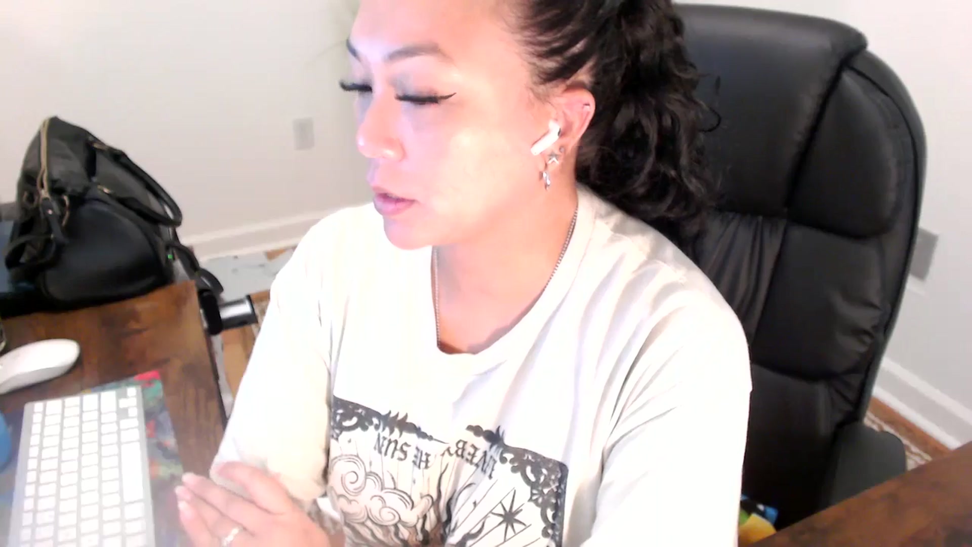 Gallery image thumbnail from MickaylaStar's myfreecams stream on, 07/01/2025, 16:48 image 18 of 20