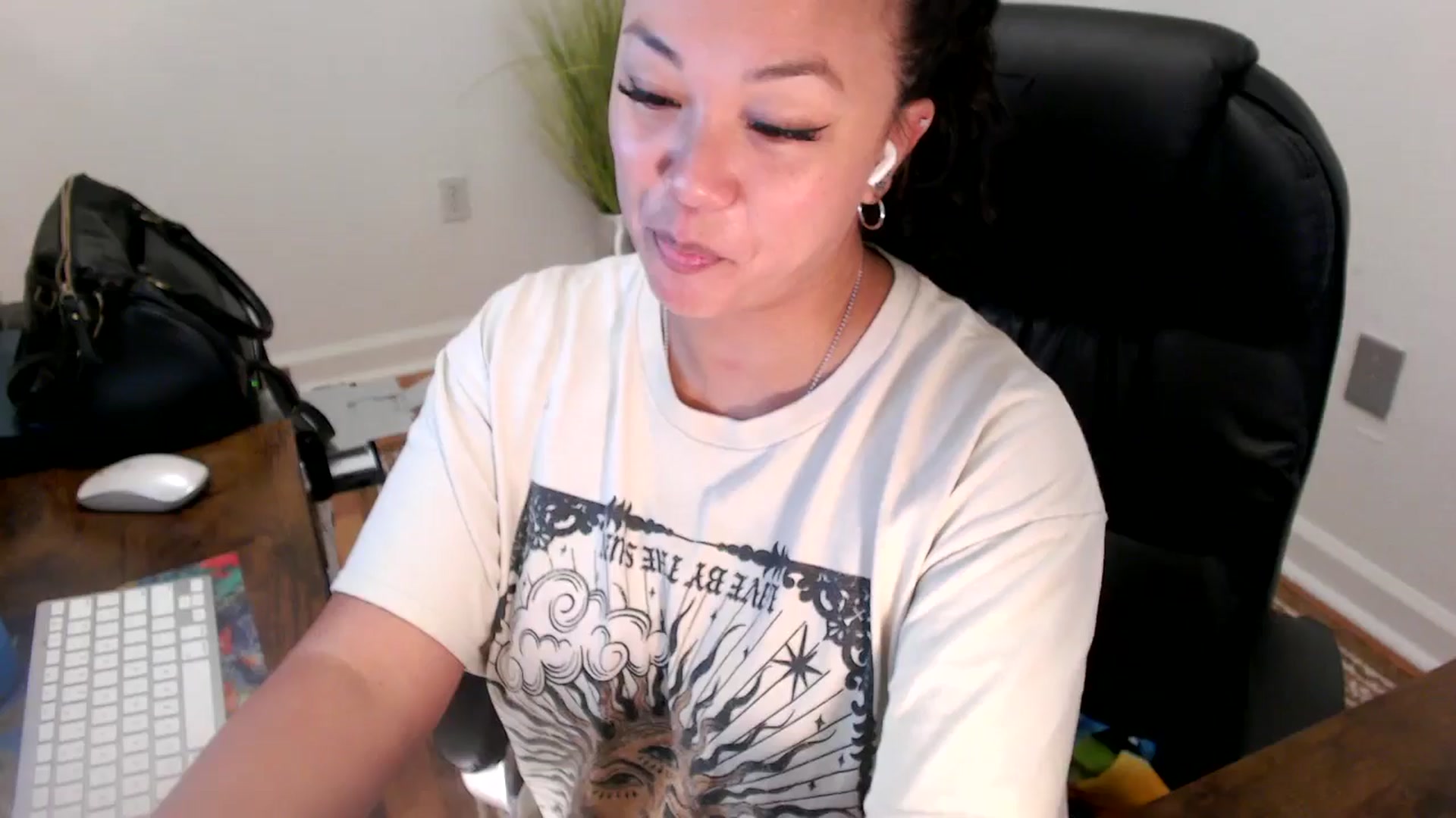 Gallery image thumbnail from MickaylaStar's myfreecams stream on, 07/01/2025, 16:48 image 1 of 20