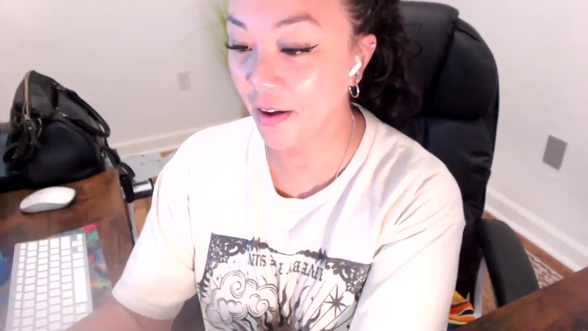 Gallery image thumbnail from MickaylaStar's myfreecams stream on, 07/01/2025, 16:48 image 4 of 20
