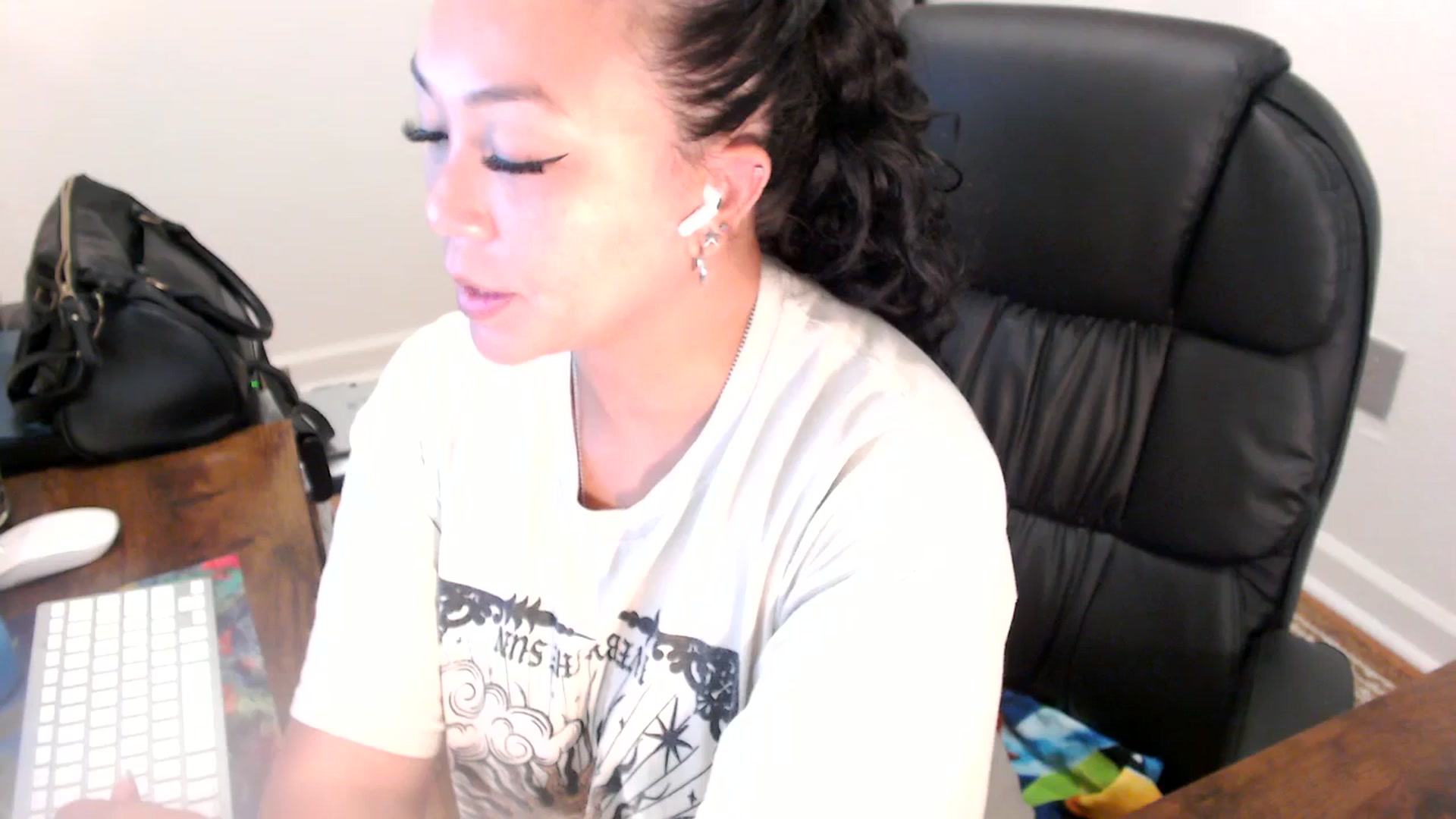 Gallery image thumbnail from MickaylaStar's myfreecams stream on, 07/01/2025, 16:48 image 19 of 20