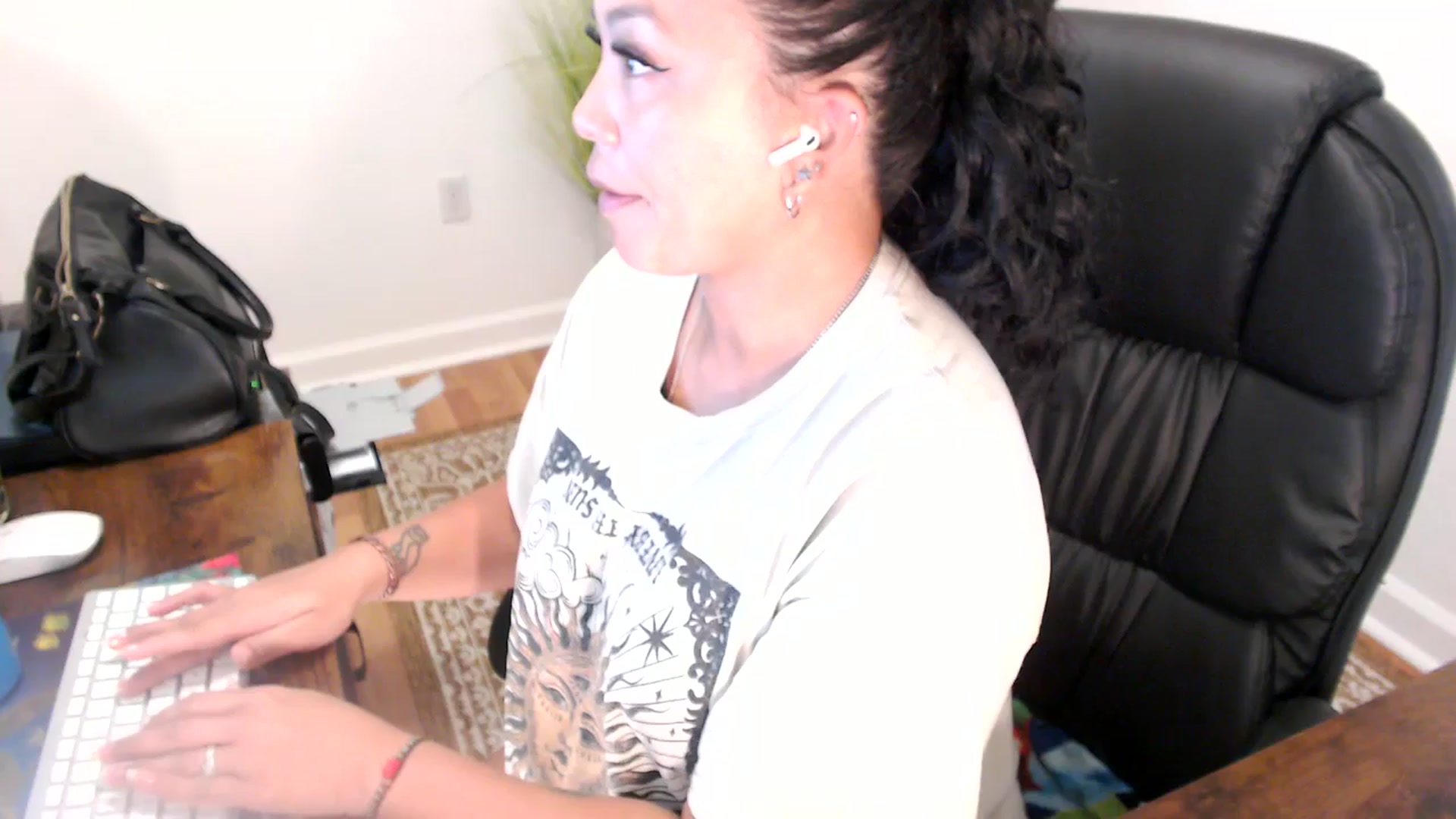Gallery image thumbnail from MickaylaStar's myfreecams stream on, 07/01/2025, 16:48 image 20 of 20