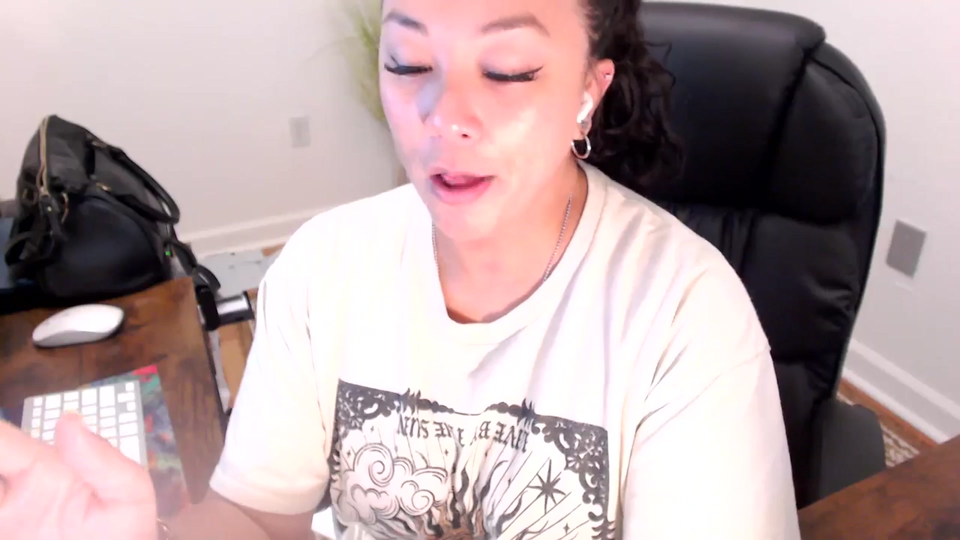 Gallery image thumbnail from MickaylaStar's myfreecams stream on, 07/01/2025, 16:48 image 5 of 20