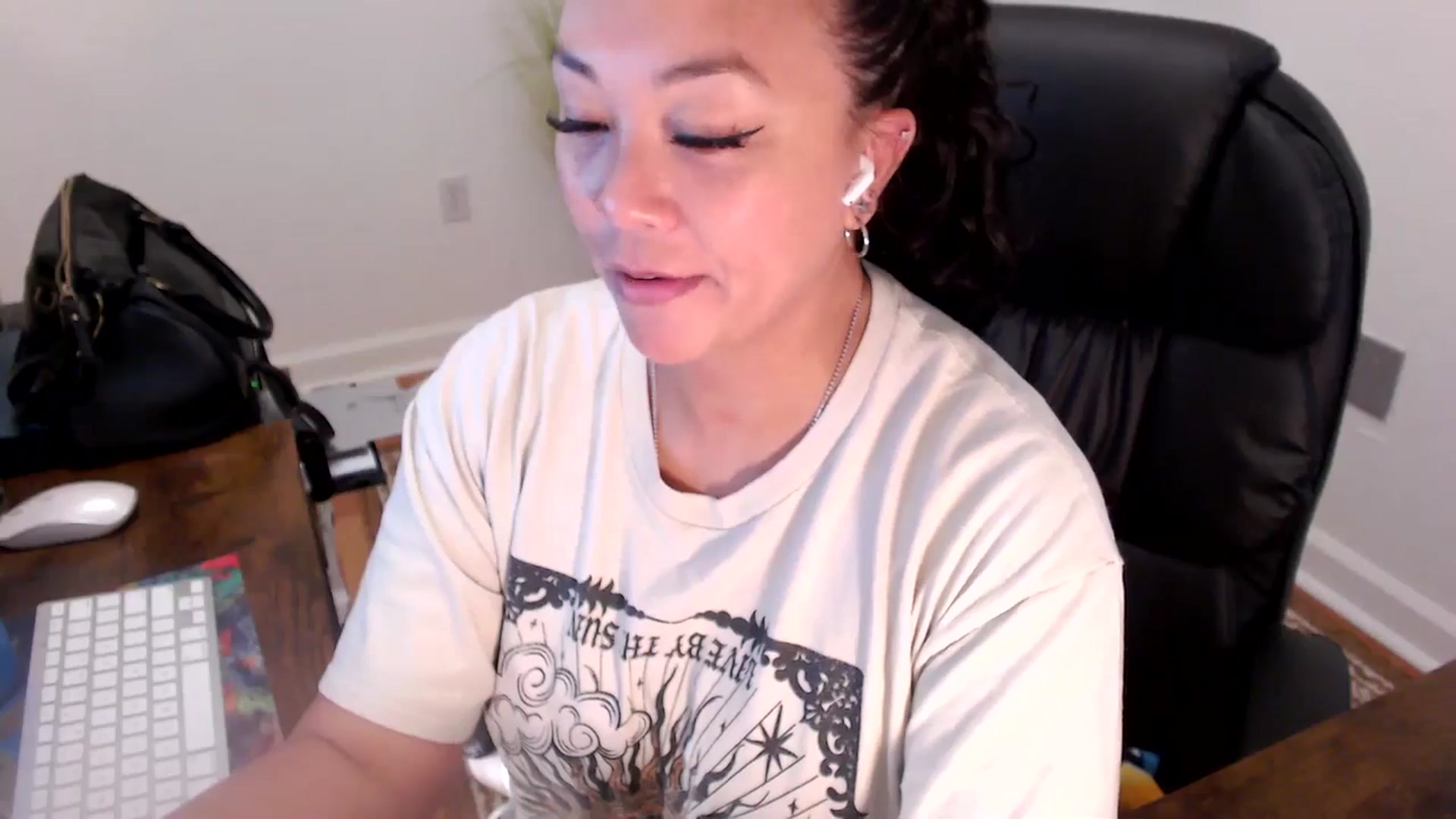 Gallery image thumbnail from MickaylaStar's myfreecams stream on, 07/01/2025, 16:48 image 12 of 20