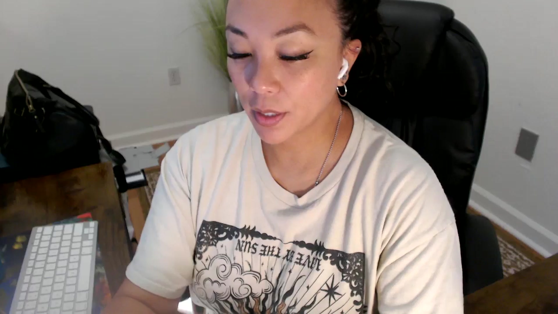 Gallery image thumbnail from MickaylaStar's myfreecams stream on, 07/01/2025, 17:08 image 16 of 20