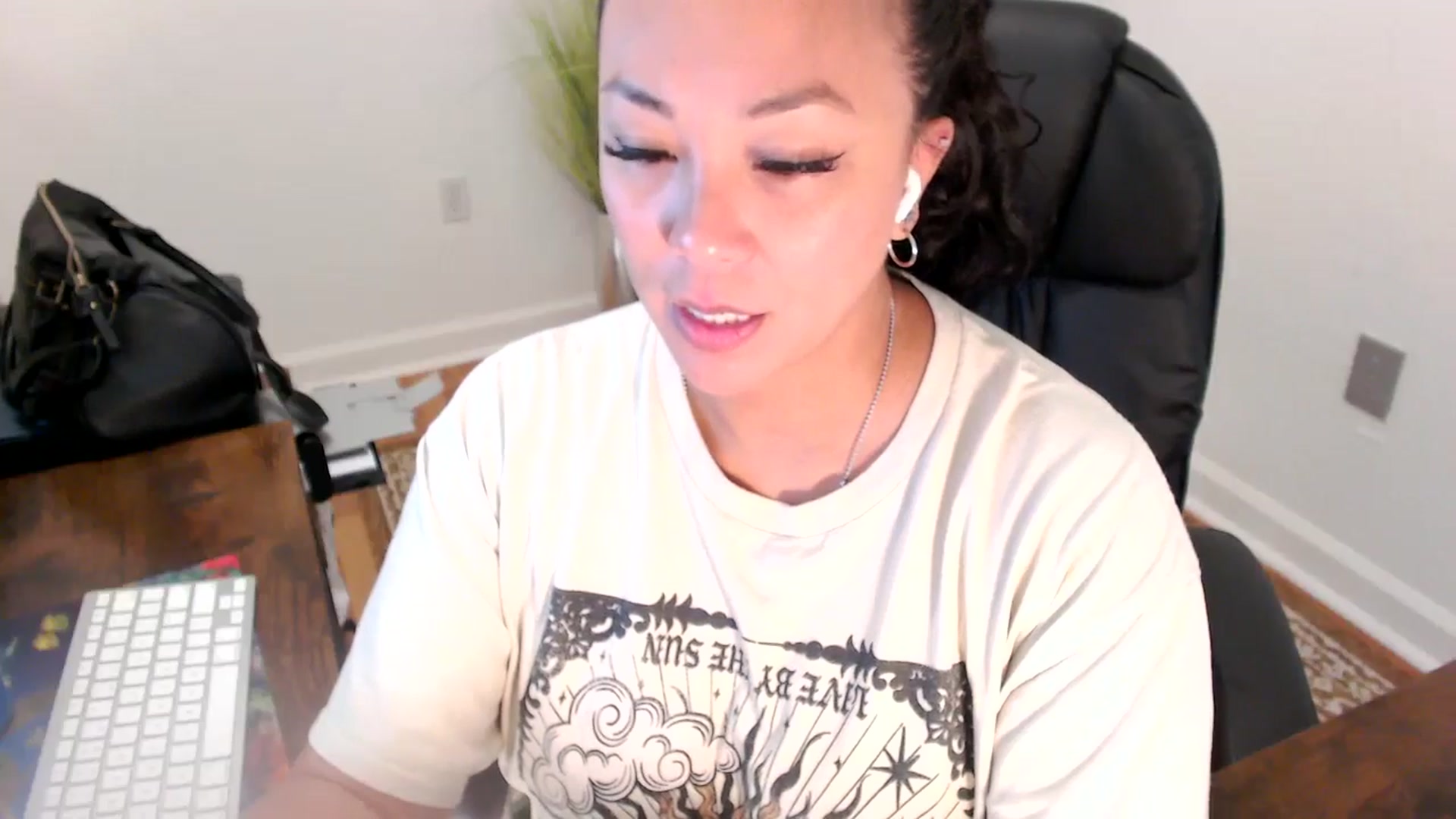 Gallery image thumbnail from MickaylaStar's myfreecams stream on, 07/01/2025, 17:08 image 6 of 20