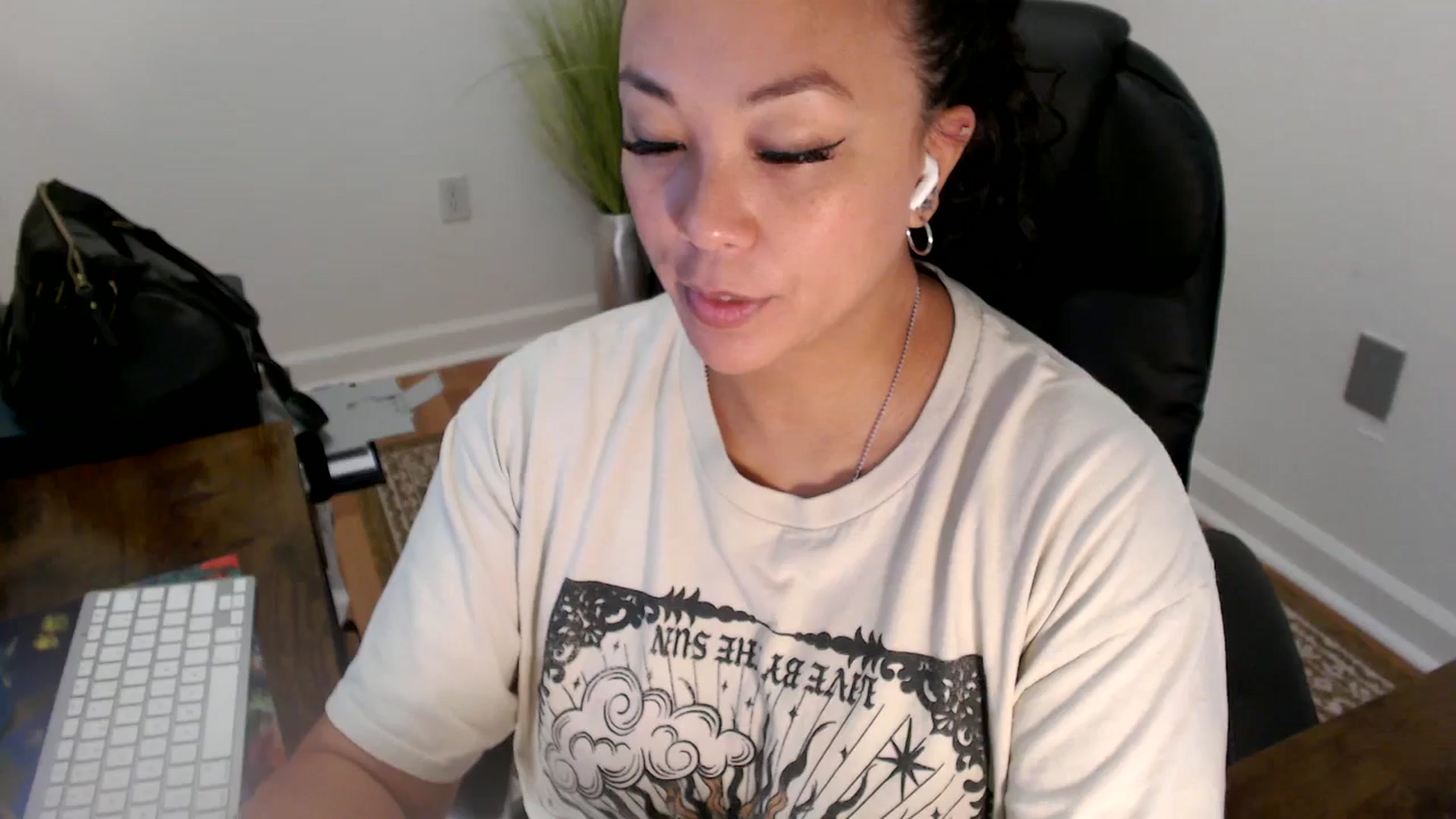 Gallery image thumbnail from MickaylaStar's myfreecams stream on, 07/01/2025, 17:08 image 13 of 20