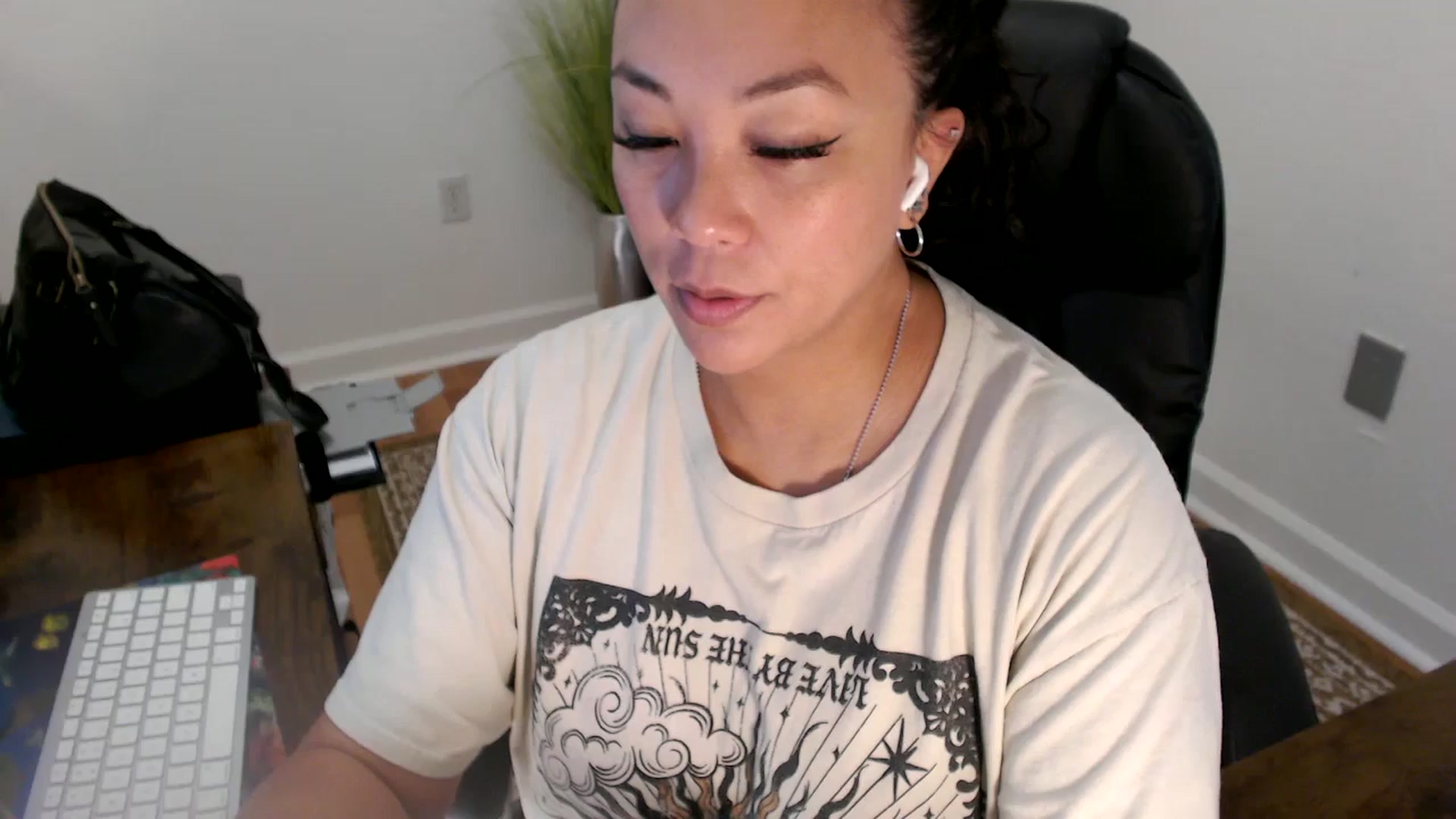 Gallery image thumbnail from MickaylaStar's myfreecams stream on, 07/01/2025, 17:08 image 12 of 20