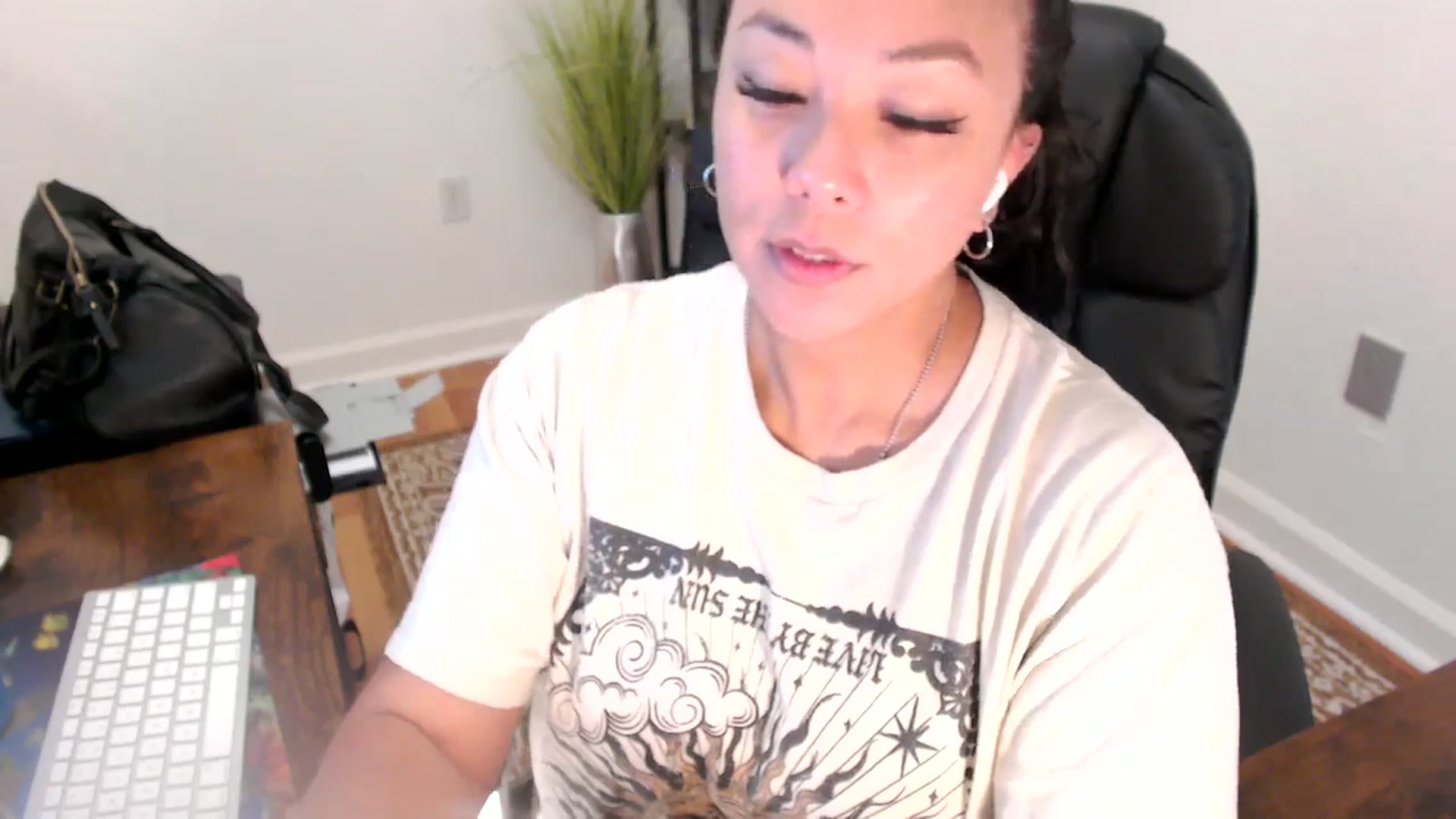 Gallery image thumbnail from MickaylaStar's myfreecams stream on, 07/01/2025, 17:08 image 4 of 20