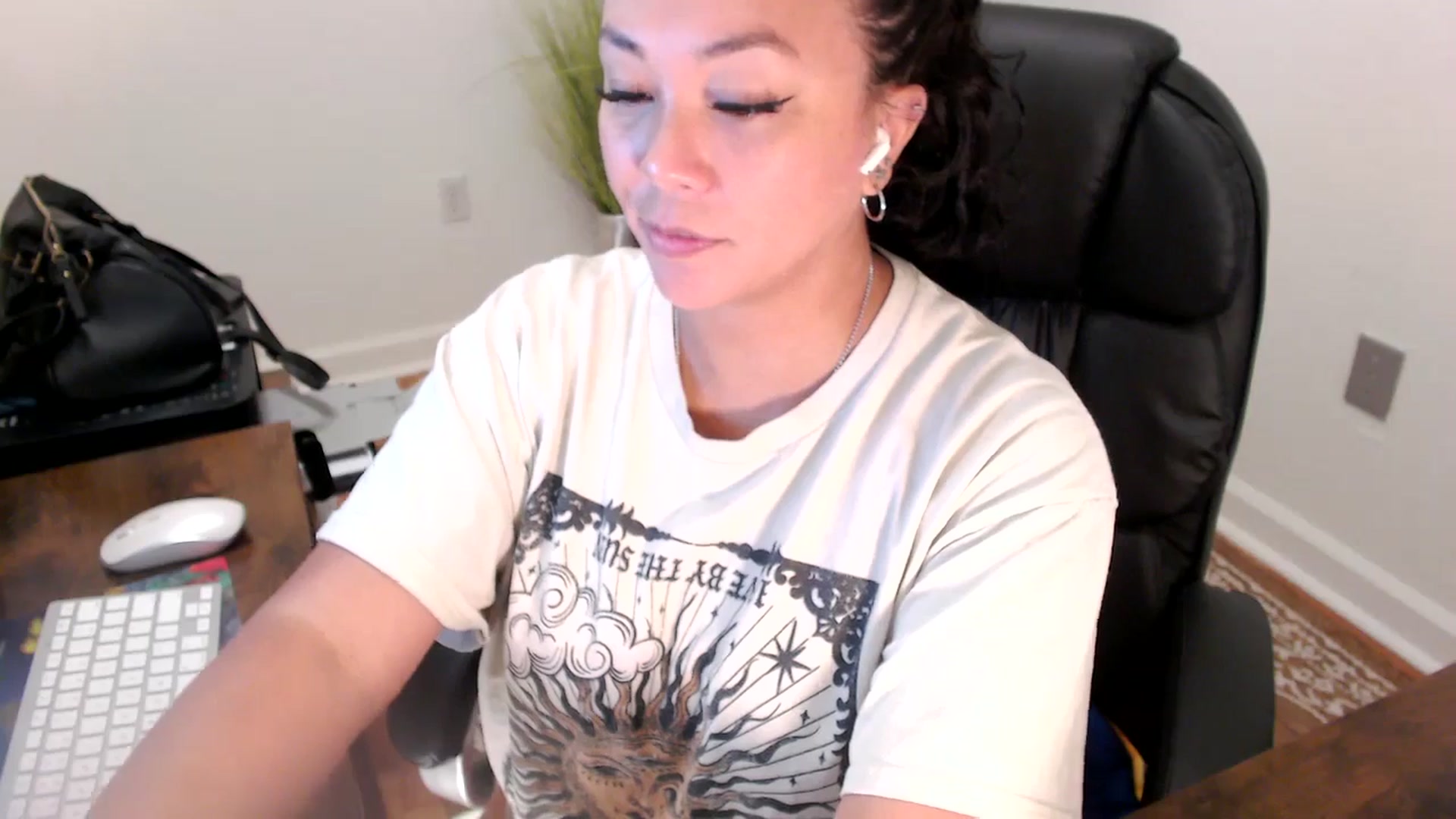 Gallery image thumbnail from MickaylaStar's myfreecams stream on, 07/01/2025, 19:13 image 15 of 20