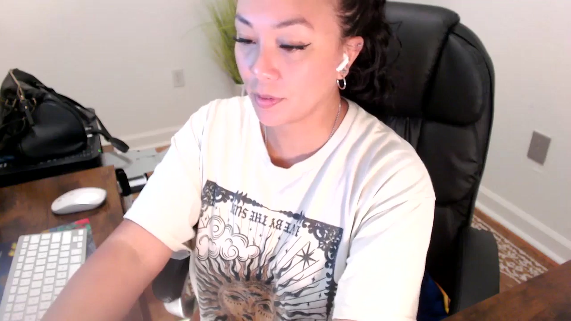 Gallery image thumbnail from MickaylaStar's myfreecams stream on, 07/01/2025, 19:13 image 10 of 20