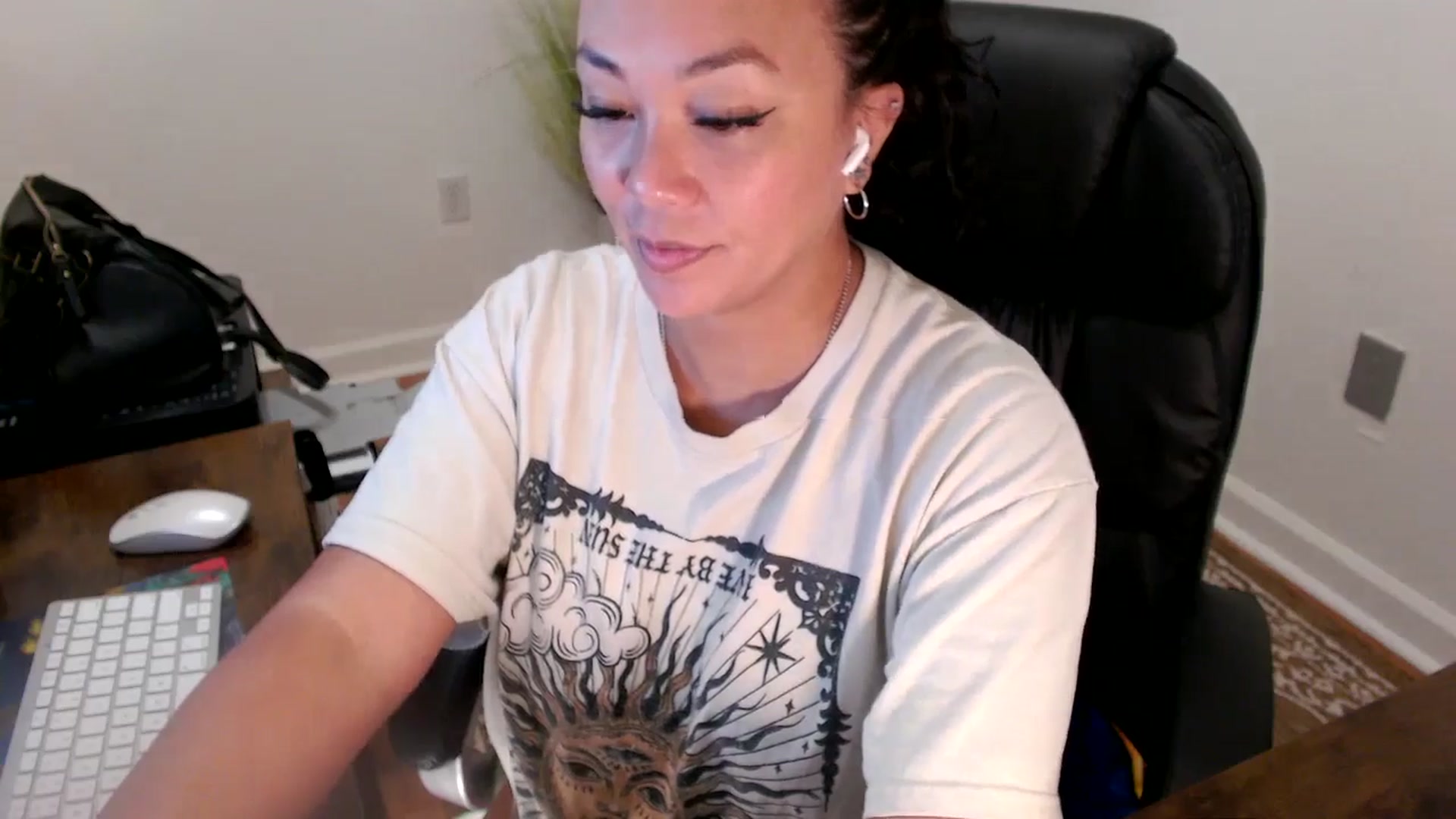 Gallery image thumbnail from MickaylaStar's myfreecams stream on, 07/01/2025, 19:13 image 20 of 20