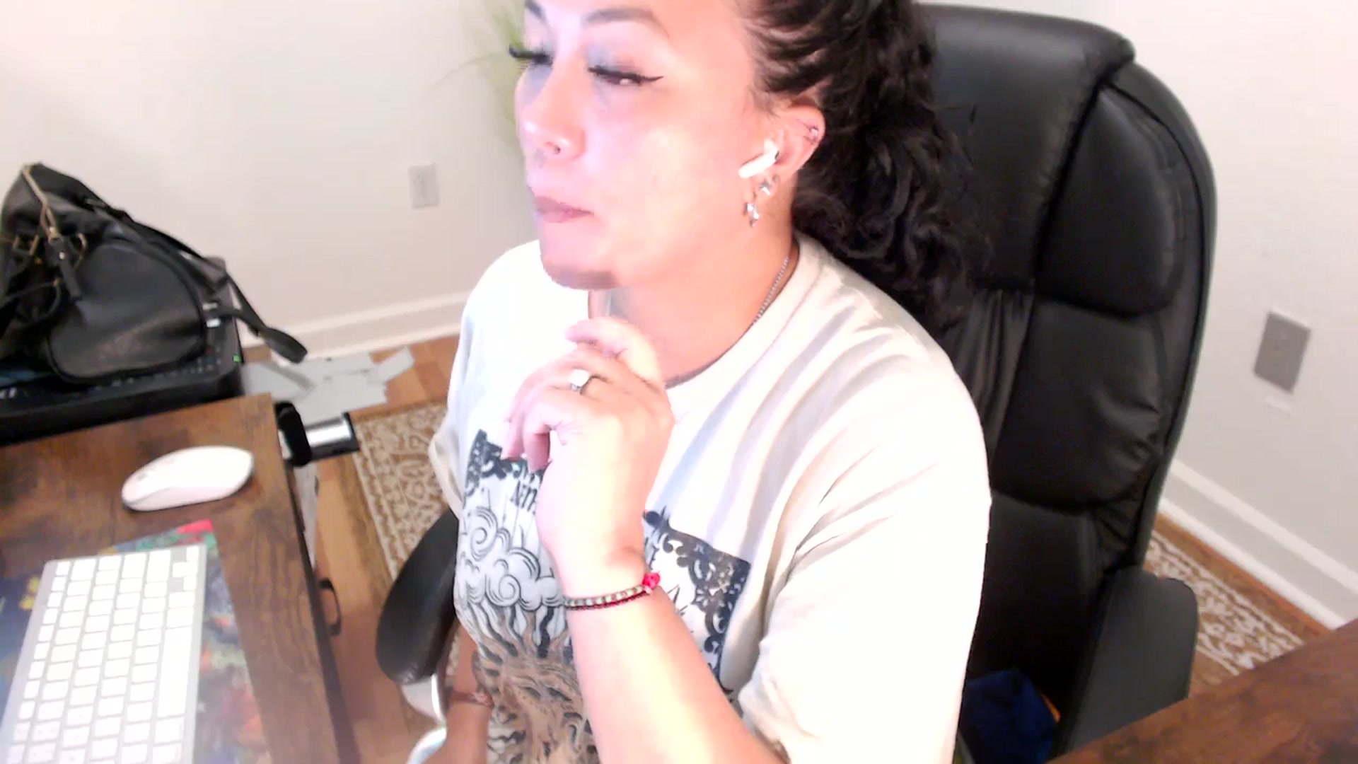 Gallery image thumbnail from MickaylaStar's myfreecams stream on, 07/01/2025, 19:13 image 11 of 20