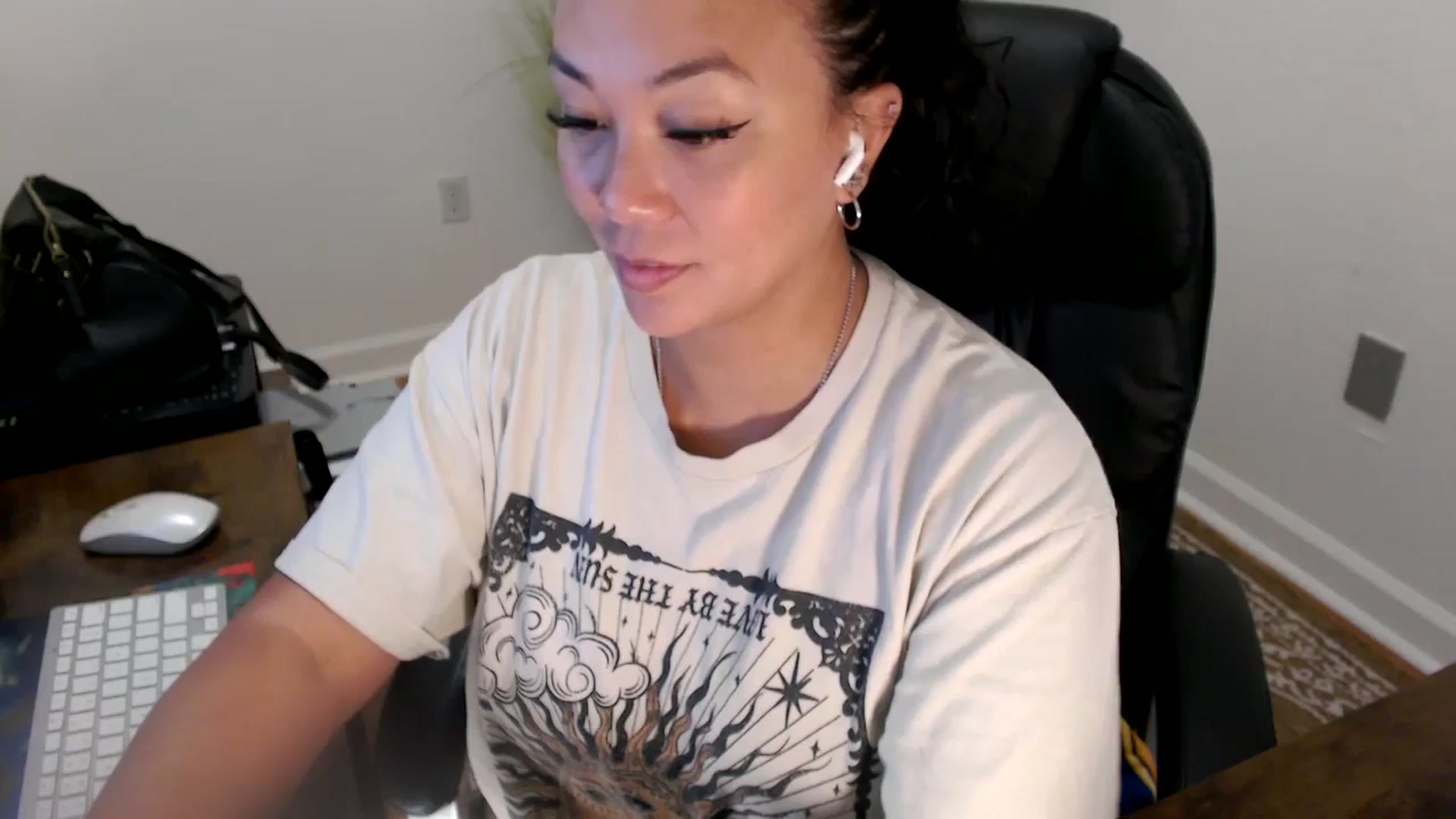Gallery image thumbnail from MickaylaStar's myfreecams stream on, 07/01/2025, 20:10 image 7 of 20