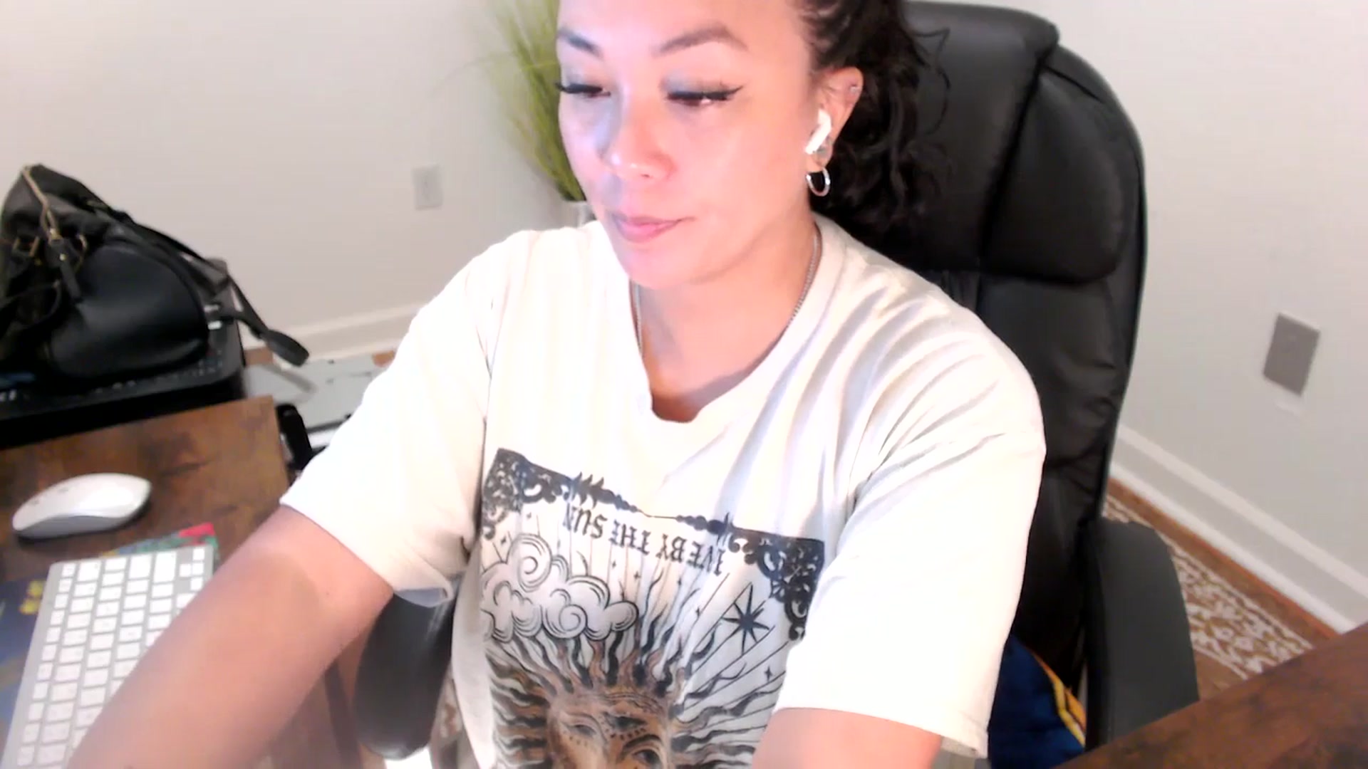 Gallery image thumbnail from MickaylaStar's myfreecams stream on, 07/01/2025, 20:10 image 2 of 20