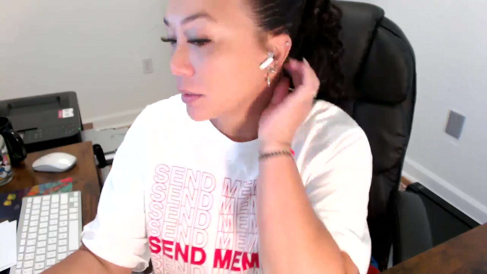 Gallery image thumbnail from MickaylaStar's myfreecams stream on, 07/02/2025, 16:42 image 18 of 20