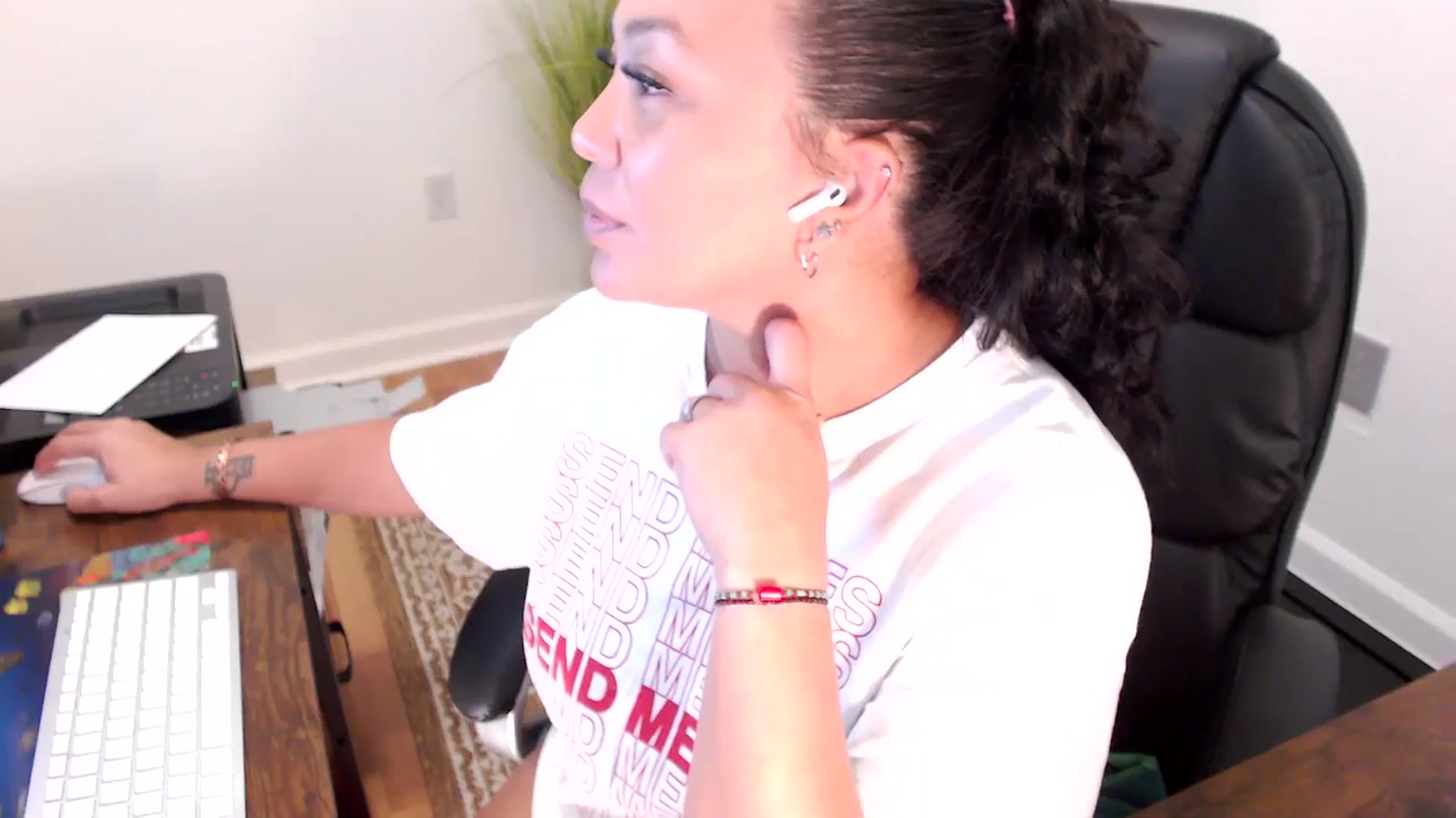 Gallery image thumbnail from MickaylaStar's myfreecams stream on, 07/02/2025, 19:06 image 13 of 20