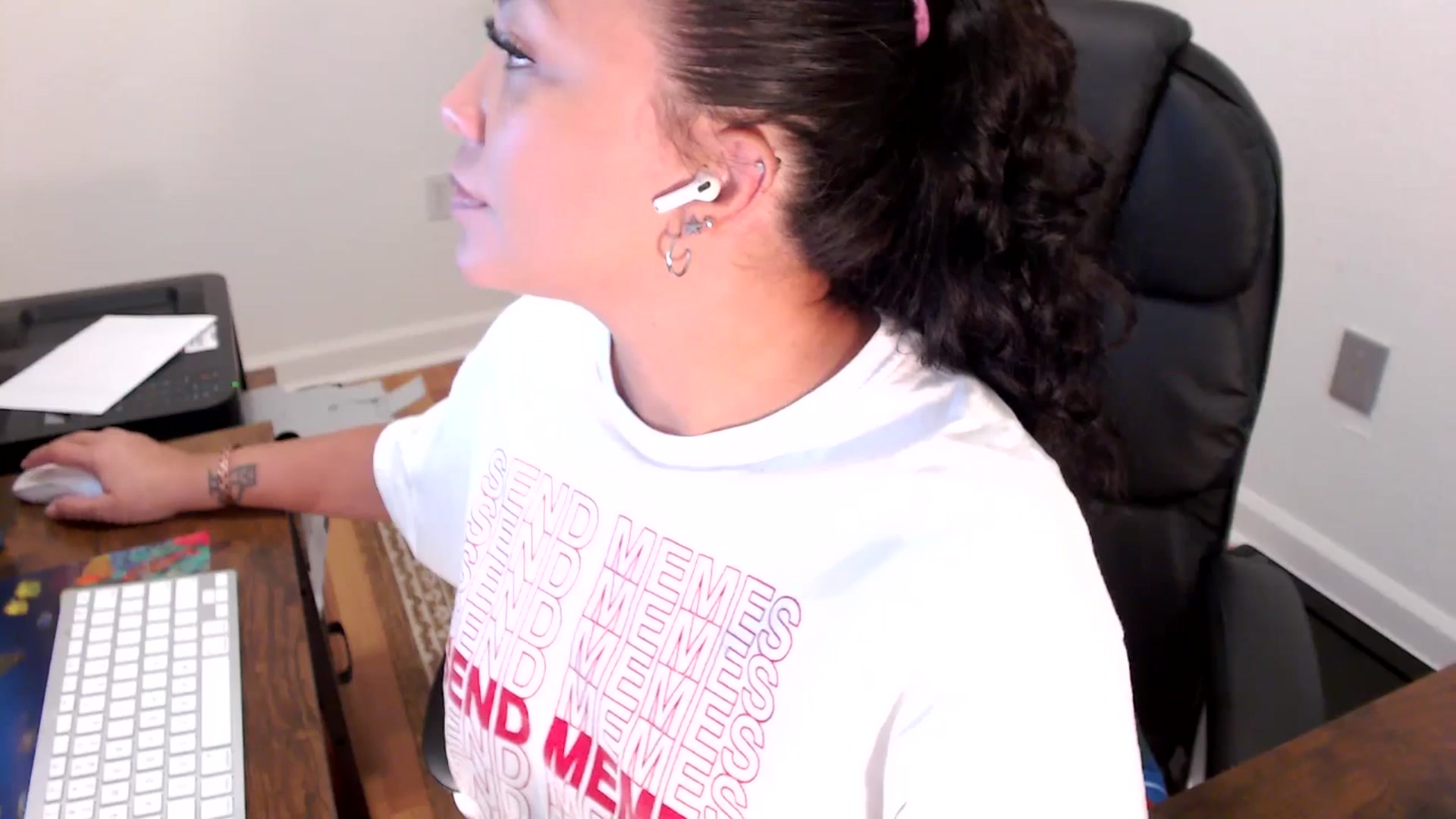 Gallery image thumbnail from MickaylaStar's myfreecams stream on, 07/02/2025, 19:06 image 9 of 20