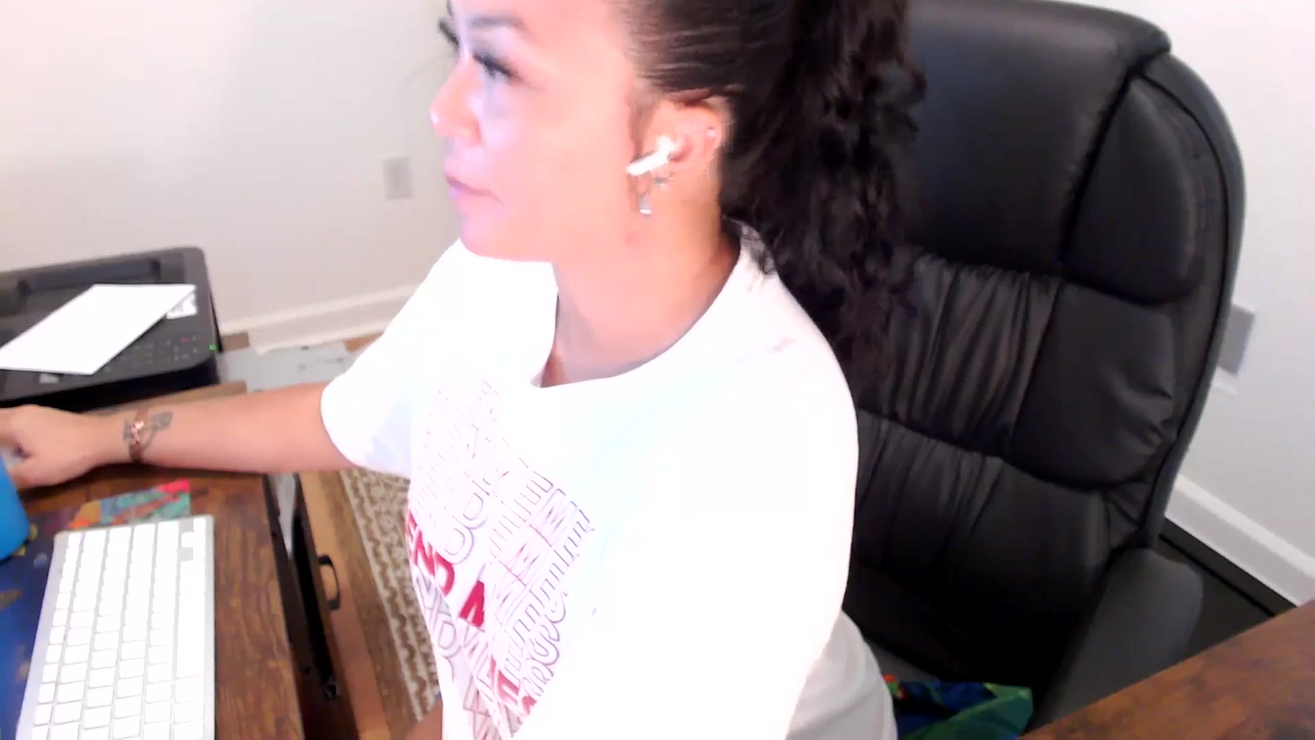 Gallery image thumbnail from MickaylaStar's myfreecams stream on, 07/02/2025, 19:45 image 8 of 20