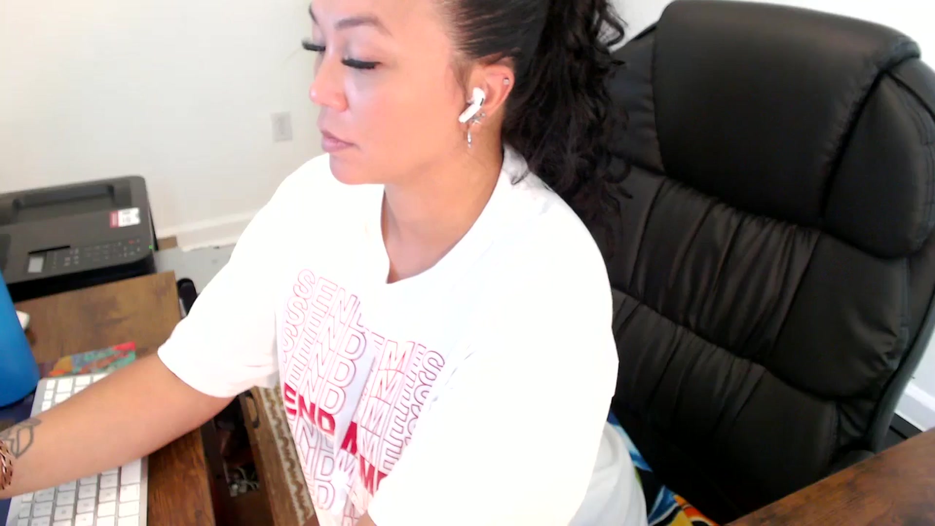 Gallery image thumbnail from MickaylaStar's myfreecams stream on, 07/02/2025, 21:12 image 20 of 20