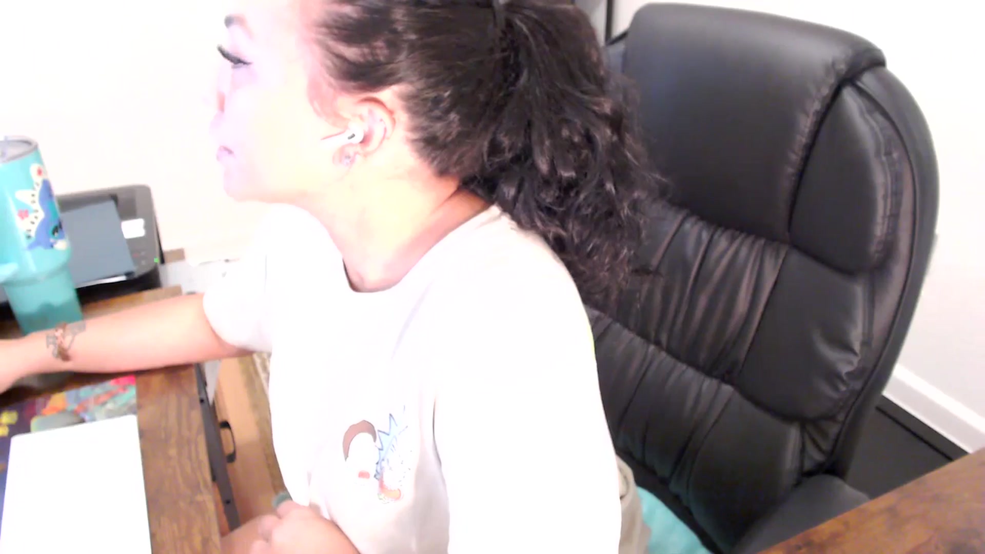 Gallery image thumbnail from MickaylaStar's myfreecams stream on, 07/03/2025, 14:52 image 13 of 20