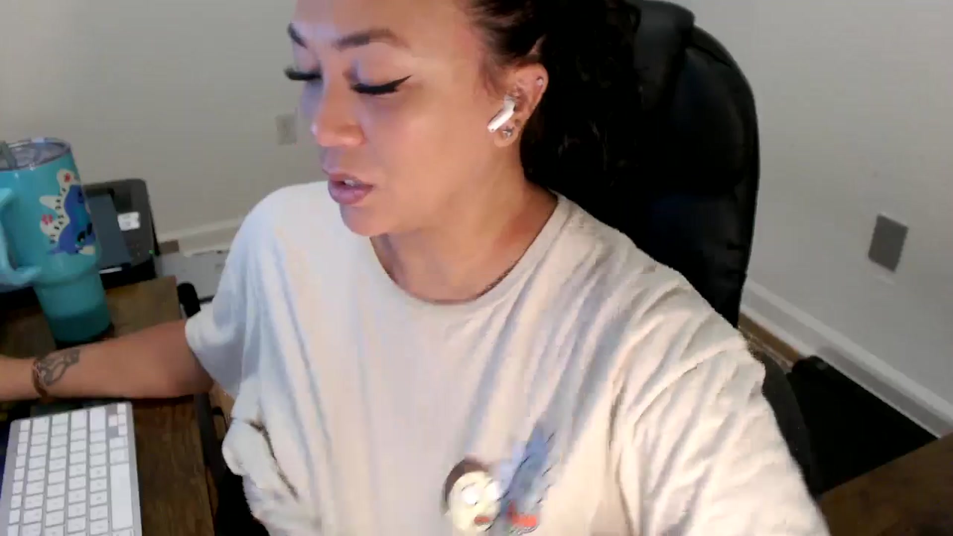Gallery image thumbnail from MickaylaStar's myfreecams stream on, 07/03/2025, 14:52 image 20 of 20