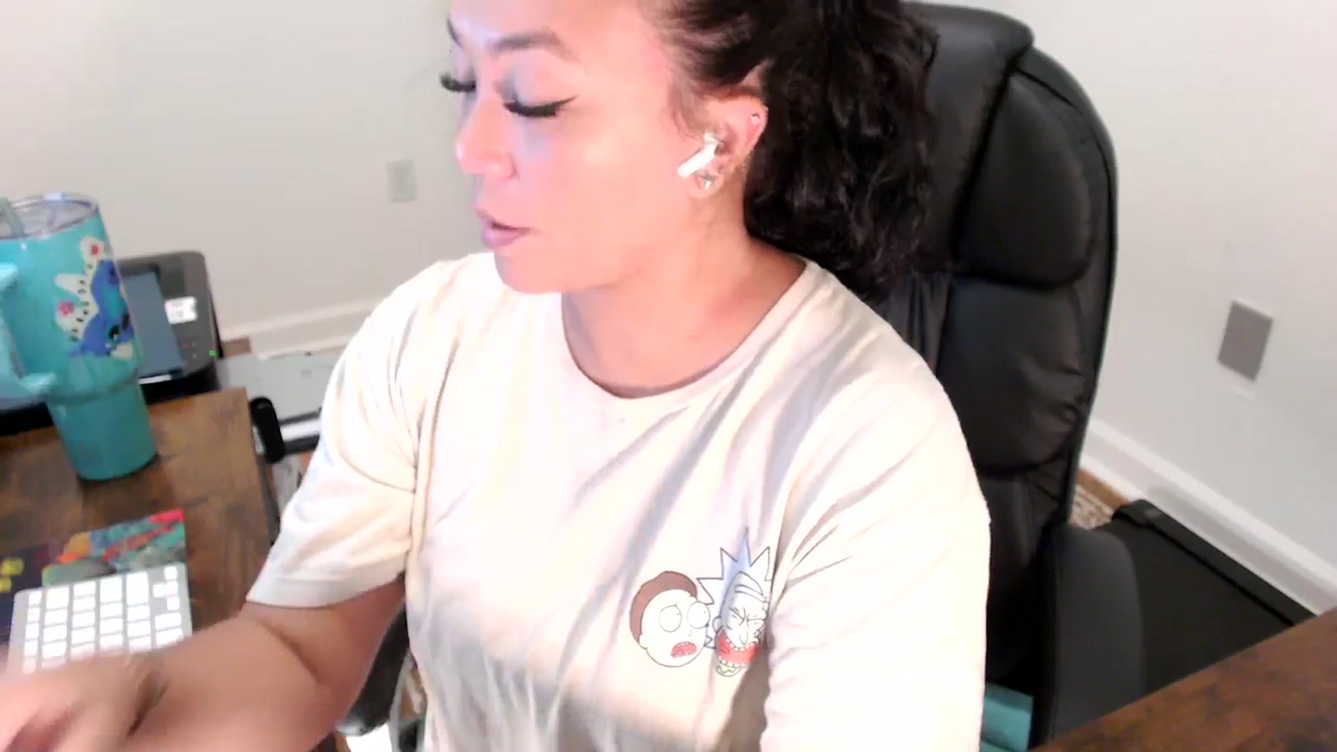Gallery image thumbnail from MickaylaStar's myfreecams stream on, 07/03/2025, 14:52 image 16 of 20