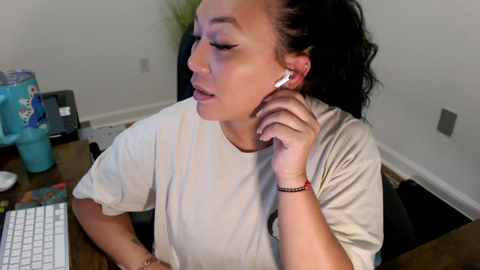 Gallery image thumbnail from MickaylaStar's myfreecams stream on, 07/03/2025, 15:34 image 17 of 20