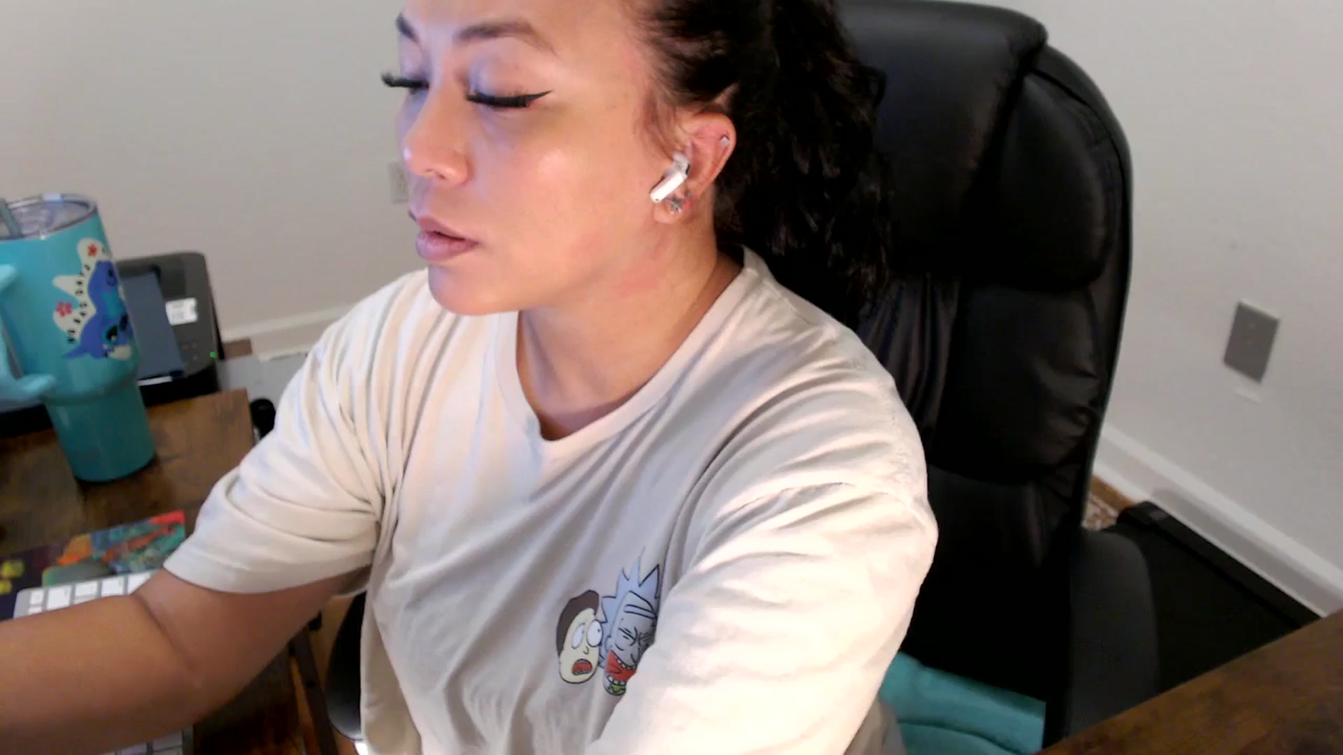 Gallery image thumbnail from MickaylaStar's myfreecams stream on, 07/03/2025, 15:34 image 10 of 20