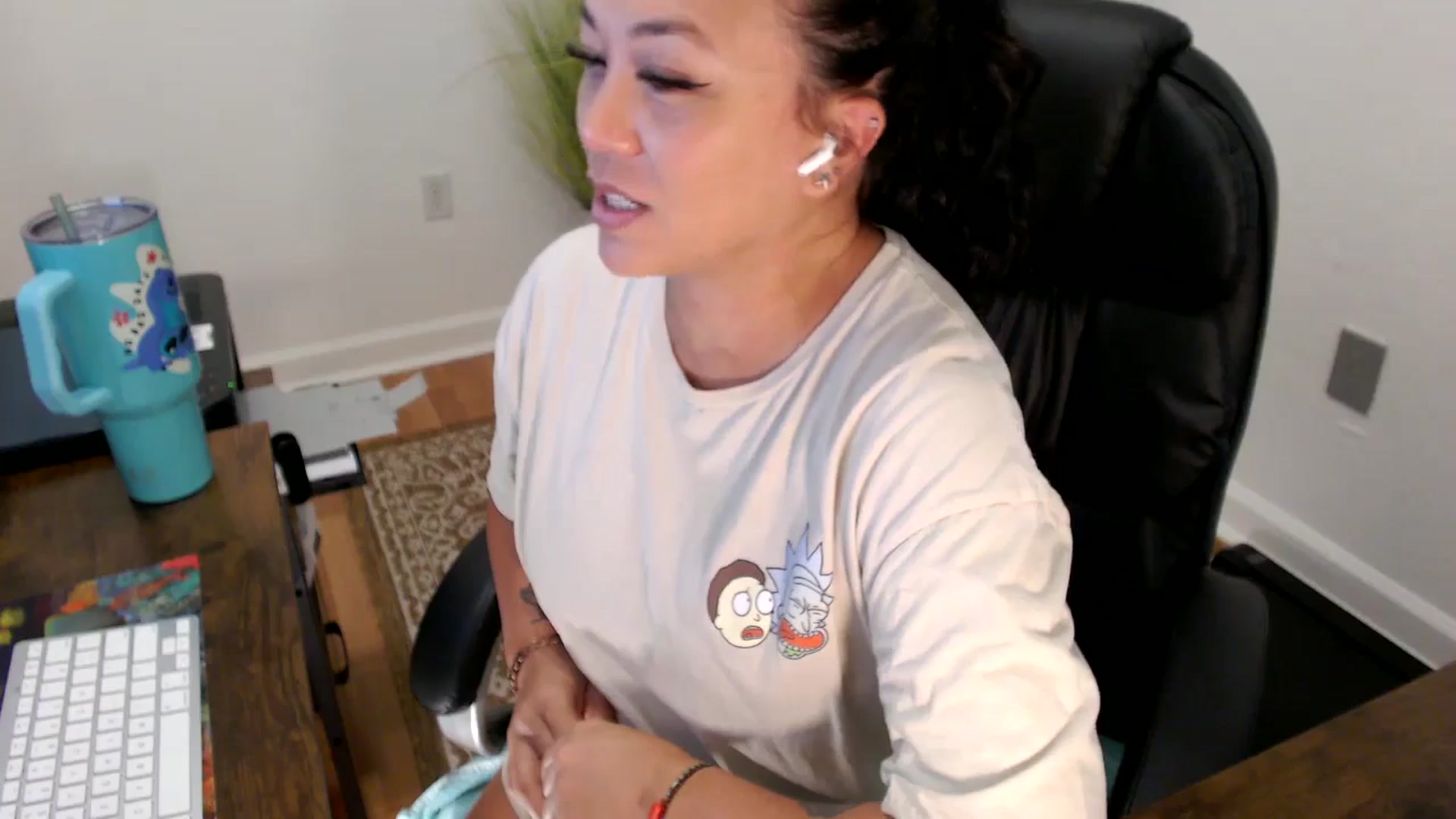 Gallery image thumbnail from MickaylaStar's myfreecams stream on, 07/03/2025, 16:18 image 10 of 20