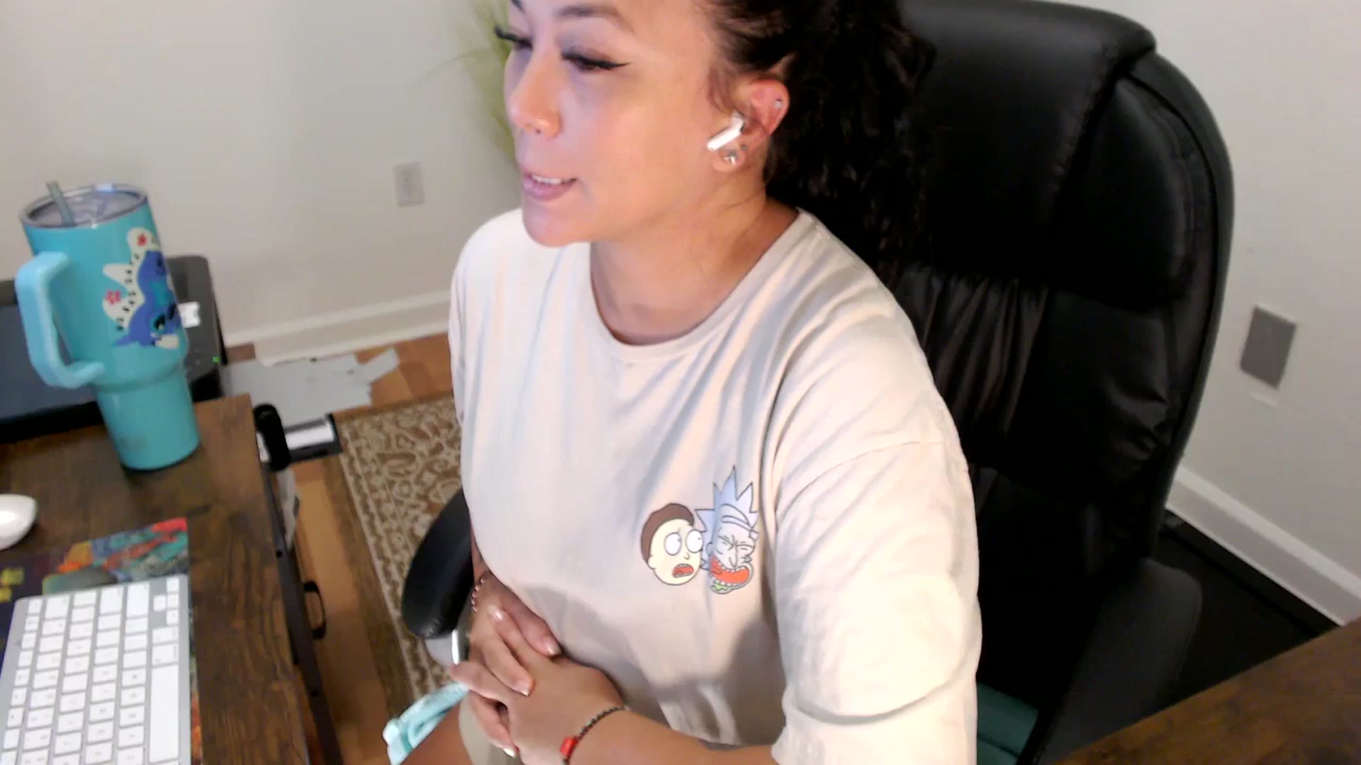 Gallery image thumbnail from MickaylaStar's myfreecams stream on, 07/03/2025, 16:18 image 1 of 20