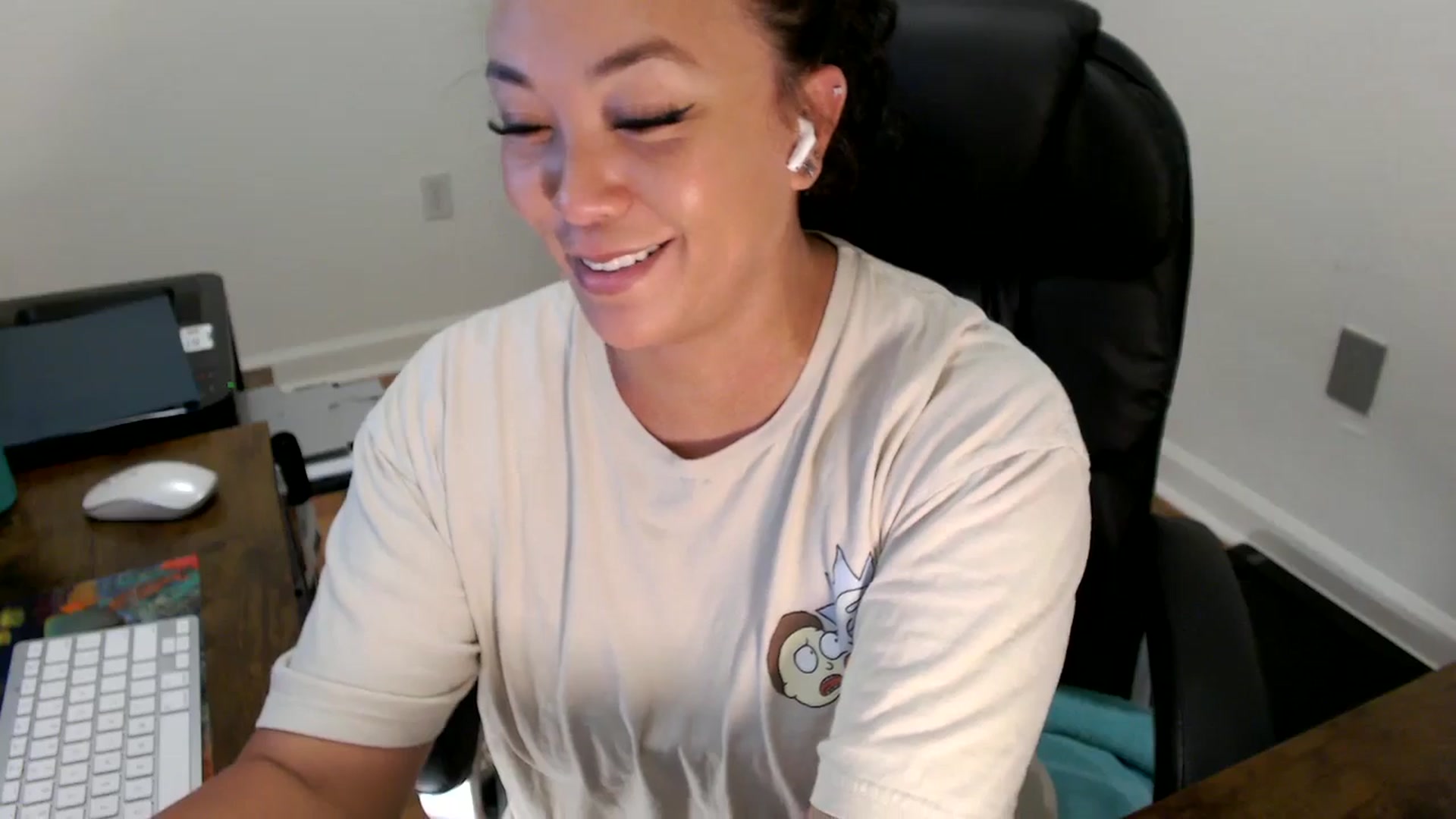 Gallery image thumbnail from MickaylaStar's myfreecams stream on, 07/03/2025, 16:18 image 18 of 20