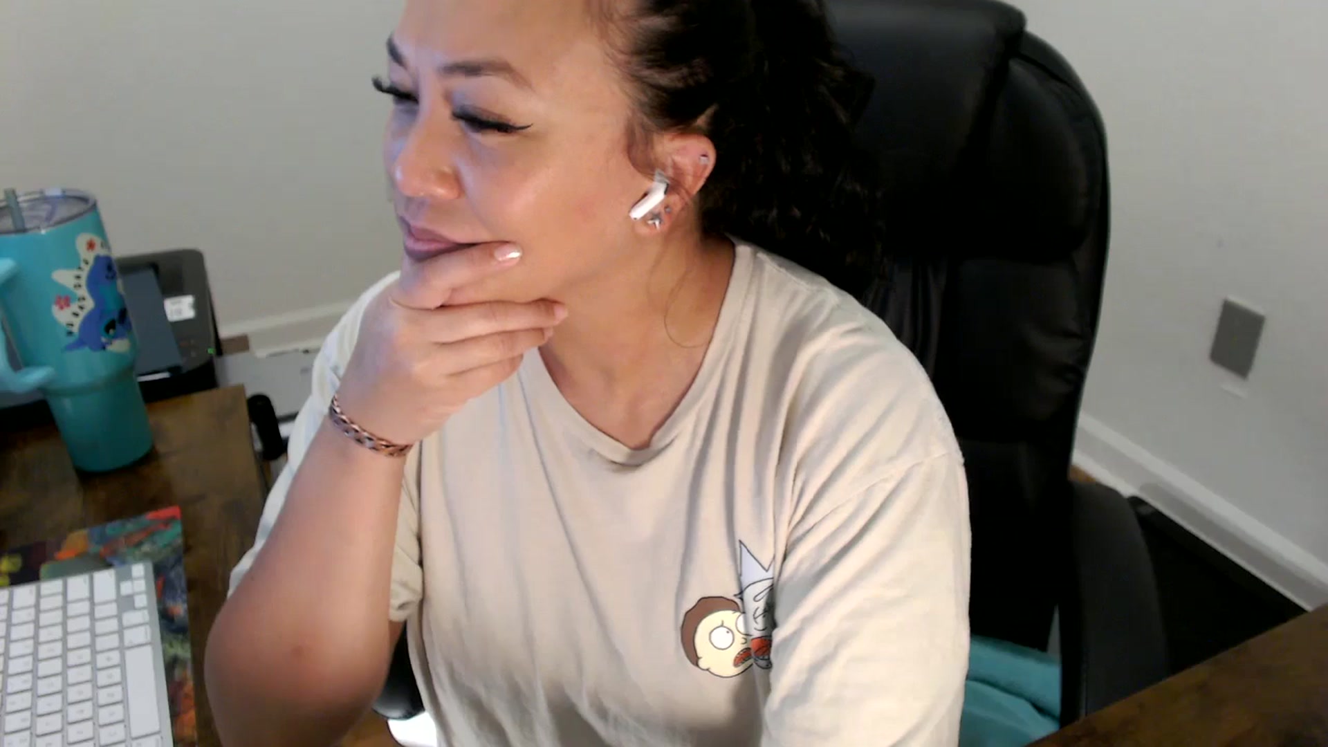 Gallery image thumbnail from MickaylaStar's myfreecams stream on, 07/03/2025, 16:41 image 7 of 20
