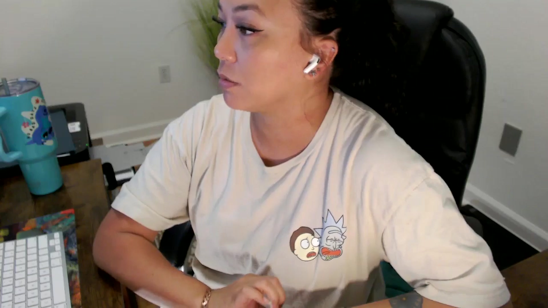 Gallery image thumbnail from MickaylaStar's myfreecams stream on, 07/03/2025, 16:41 image 15 of 20