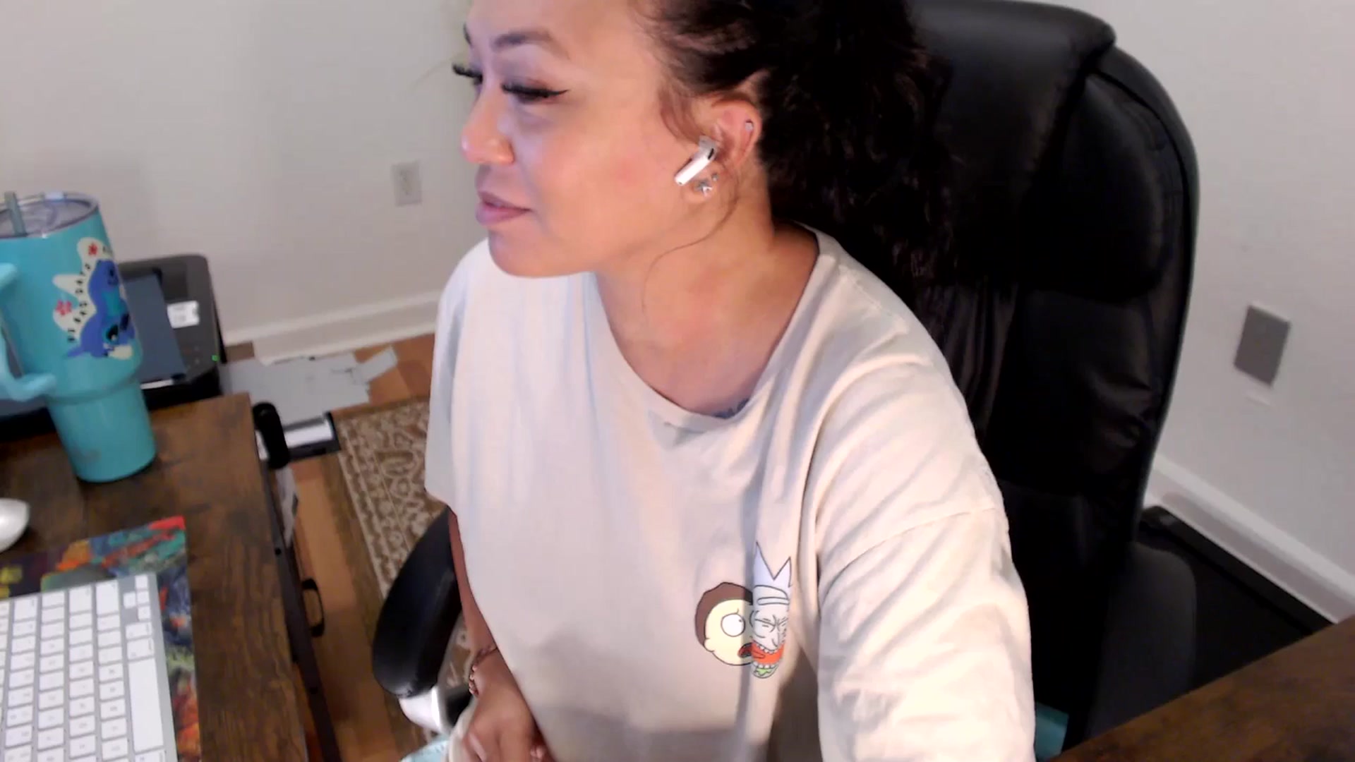 Gallery image thumbnail from MickaylaStar's myfreecams stream on, 07/03/2025, 16:41 image 1 of 20